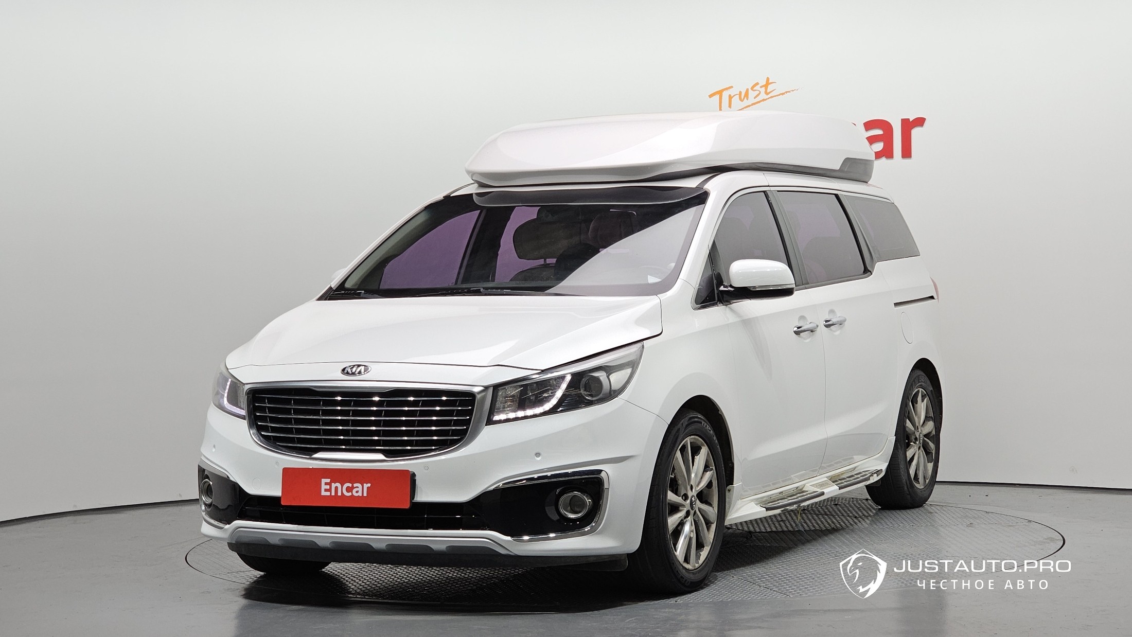 Автомобиль Kia Canival