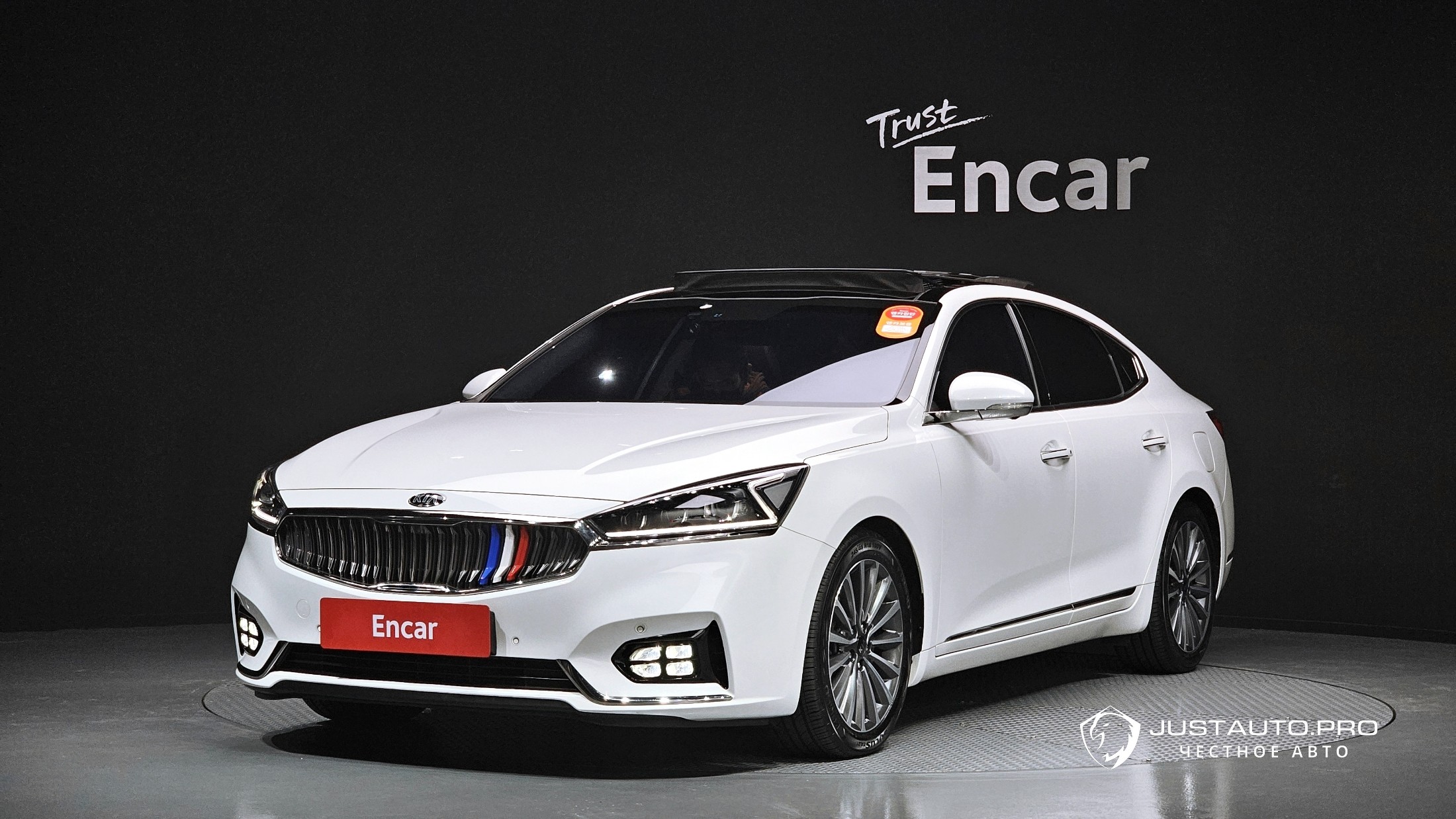 Автомобиль Kia K7