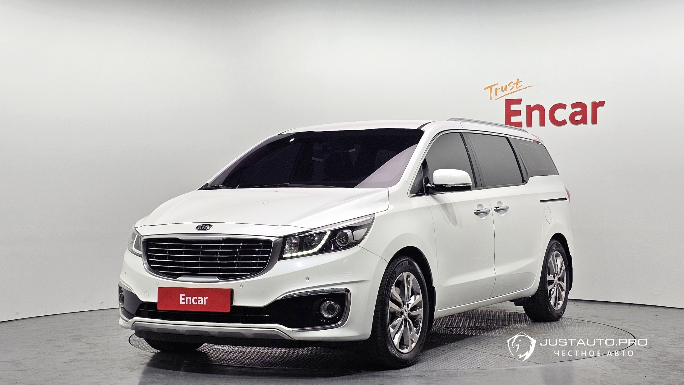 Автомобиль Kia Canival