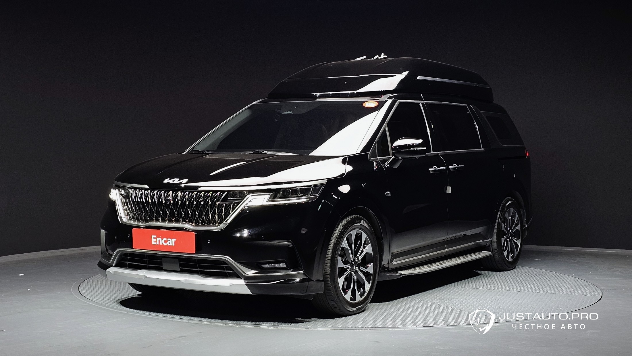 Автомобиль Kia Canival