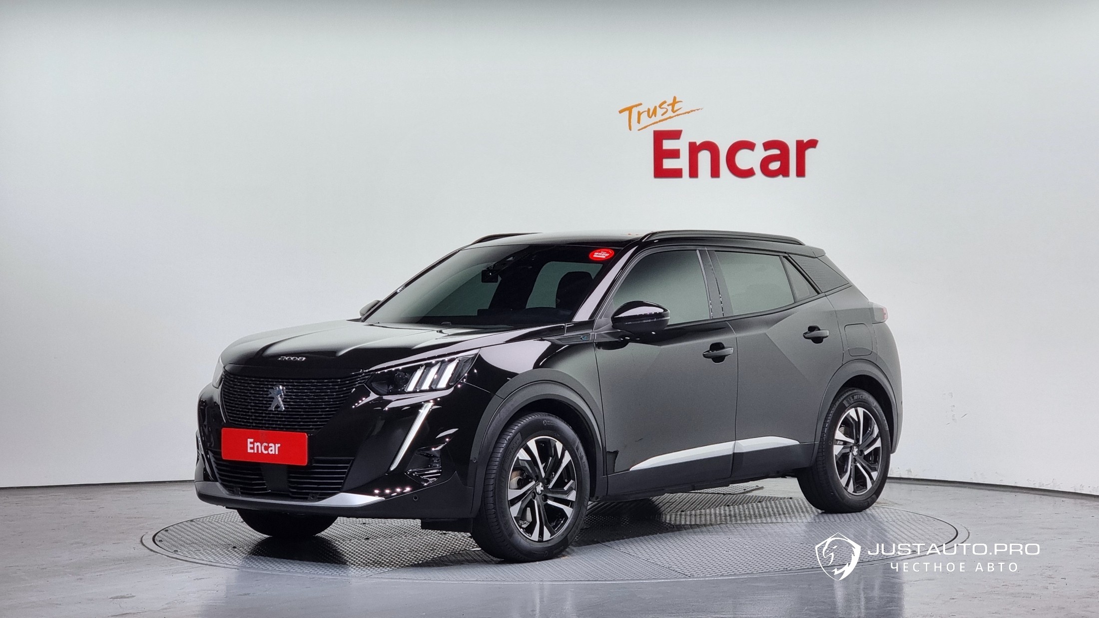 Автомобиль Peugeot 2008