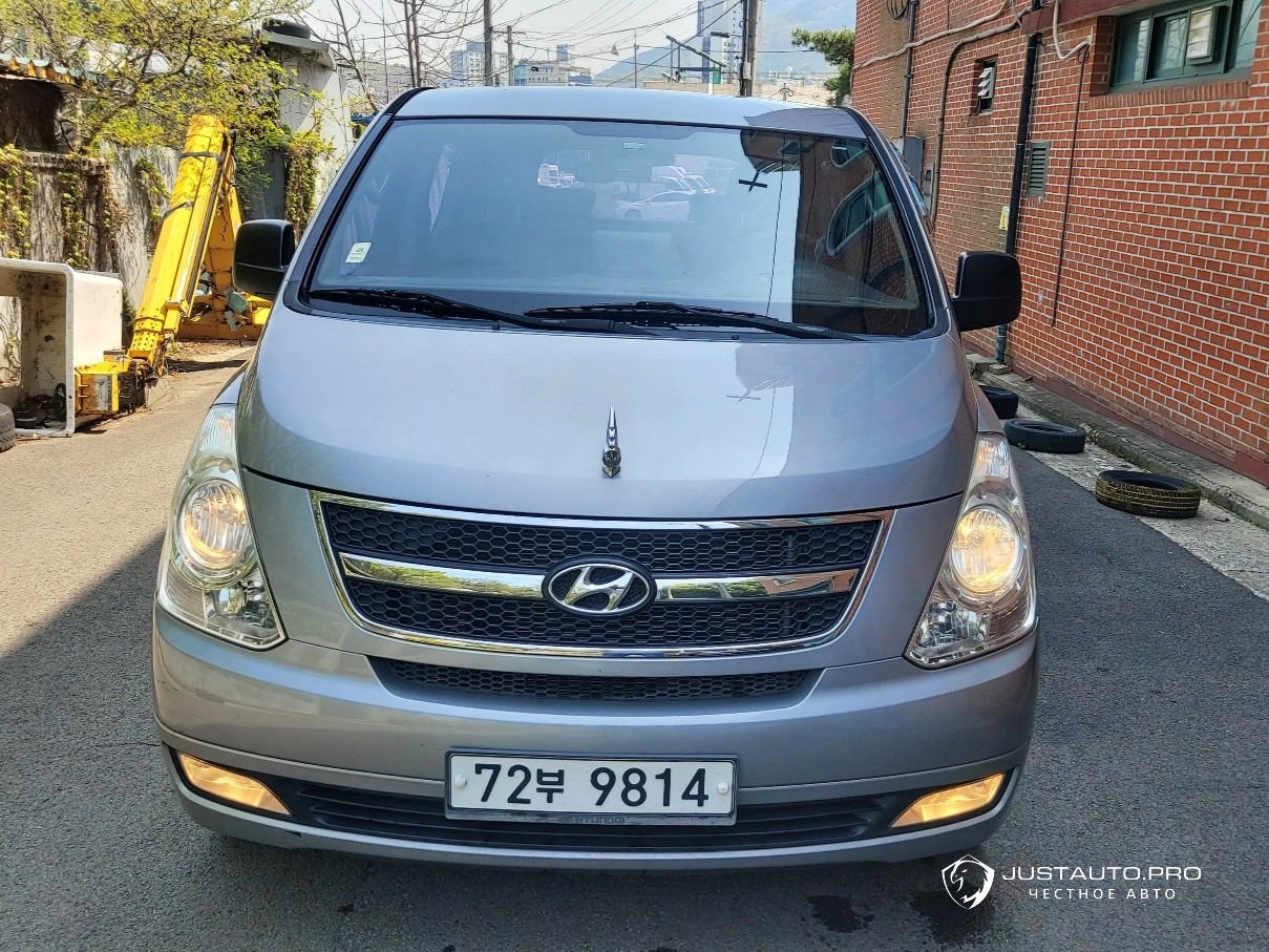 Автомобиль Hyundai Starex