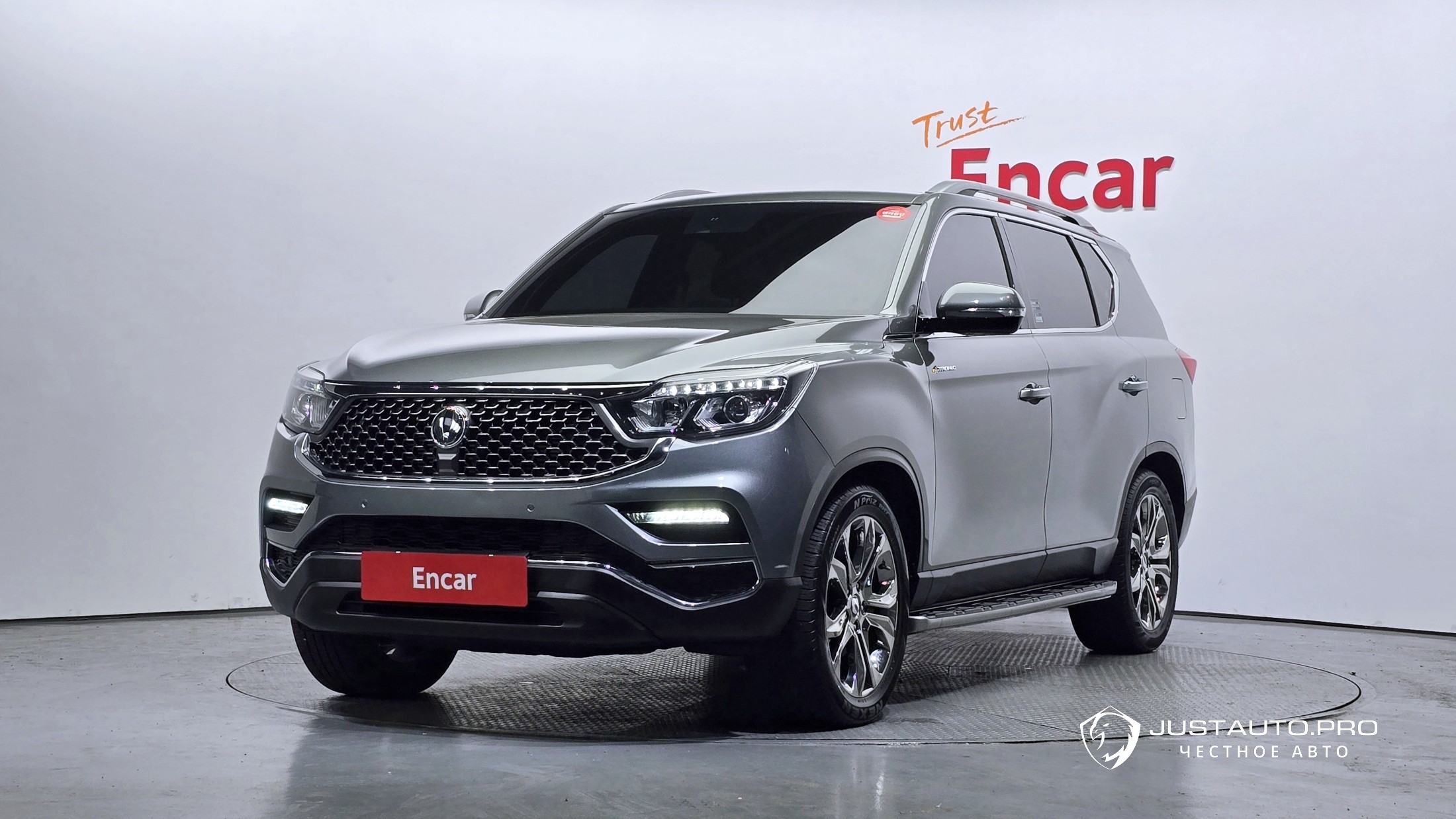 Автомобиль KG_Mobility_Ssangyong Rexton