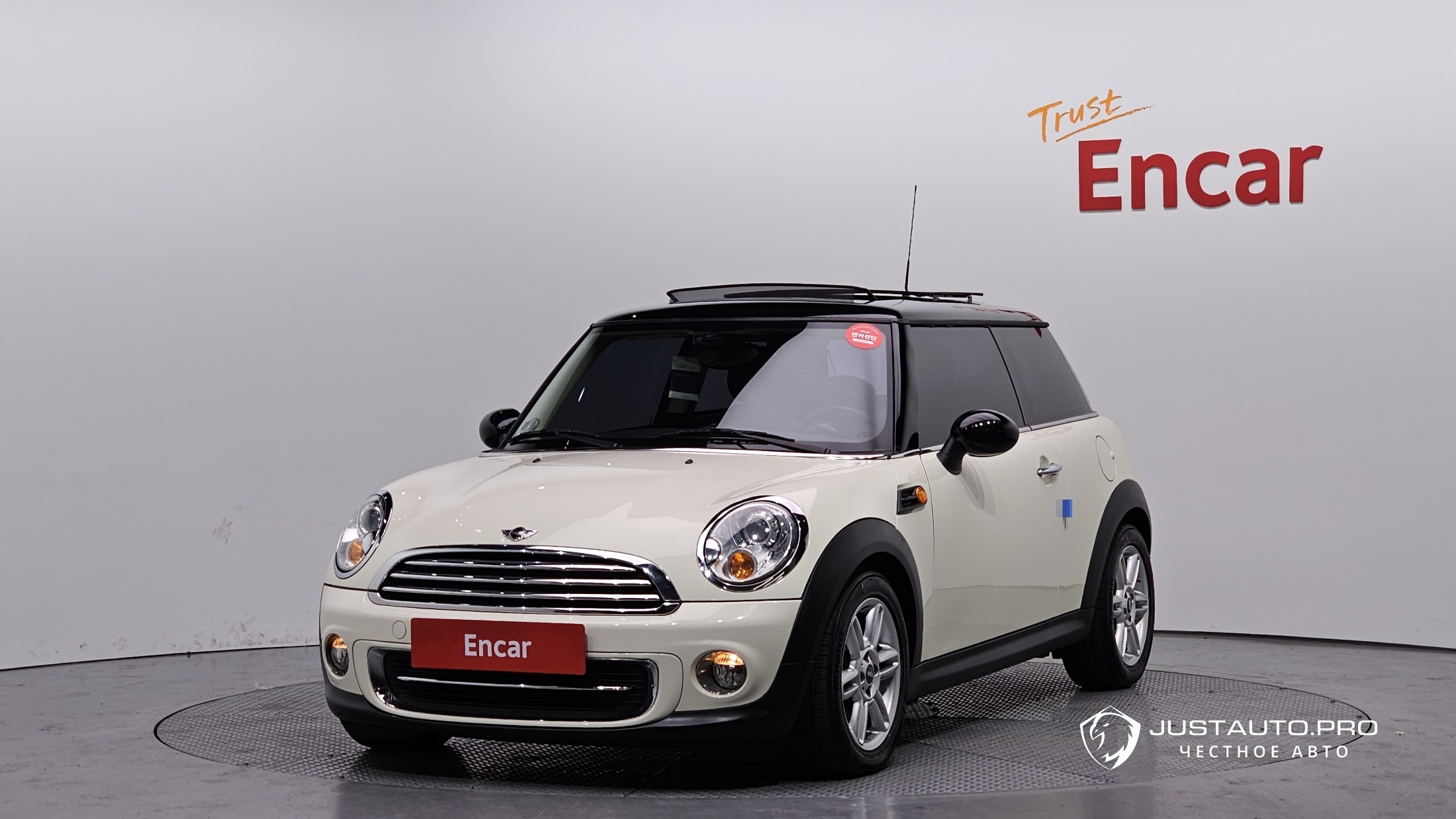 Автомобиль Mini Cooper