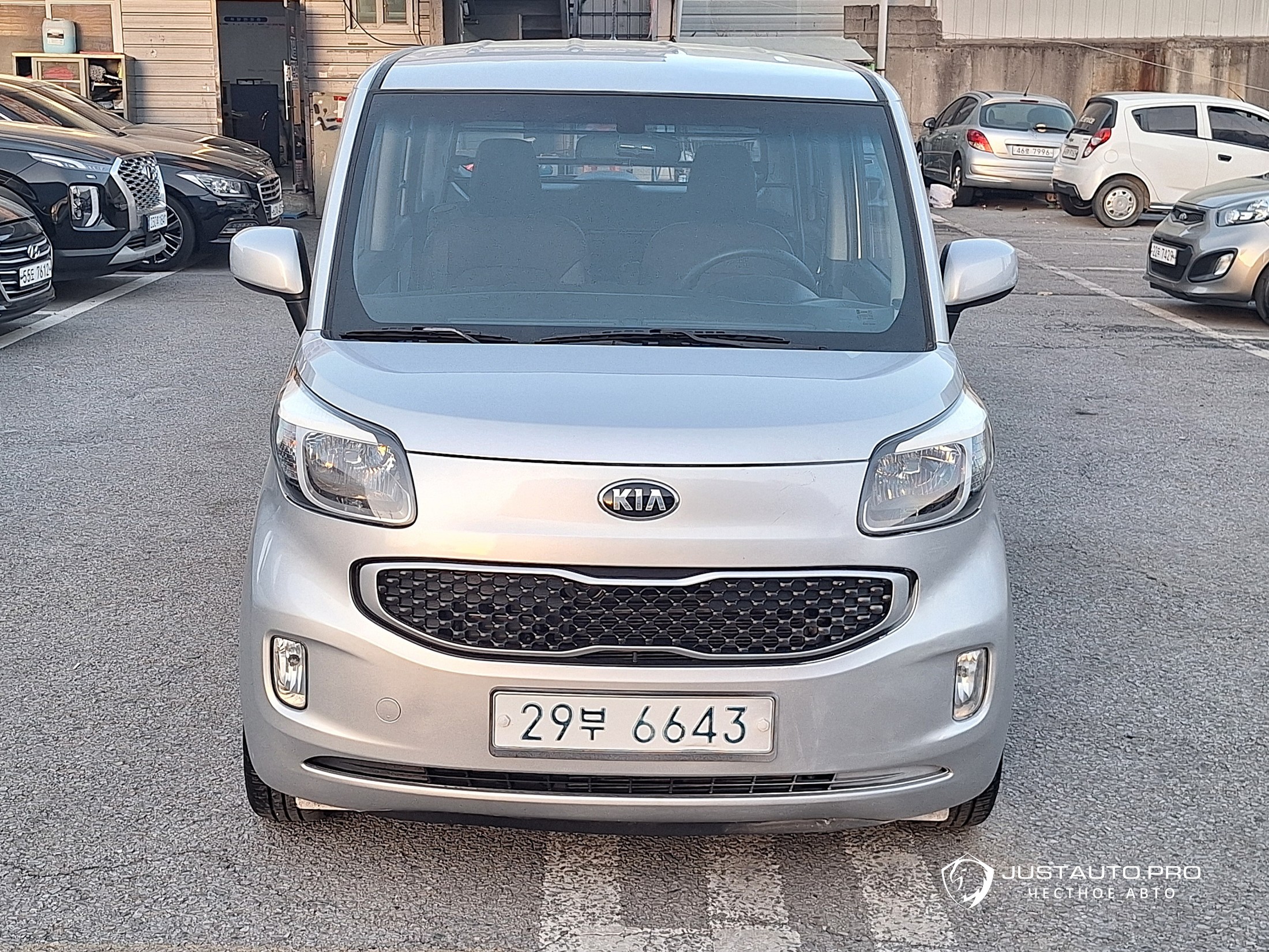 Автомобиль Kia RAY