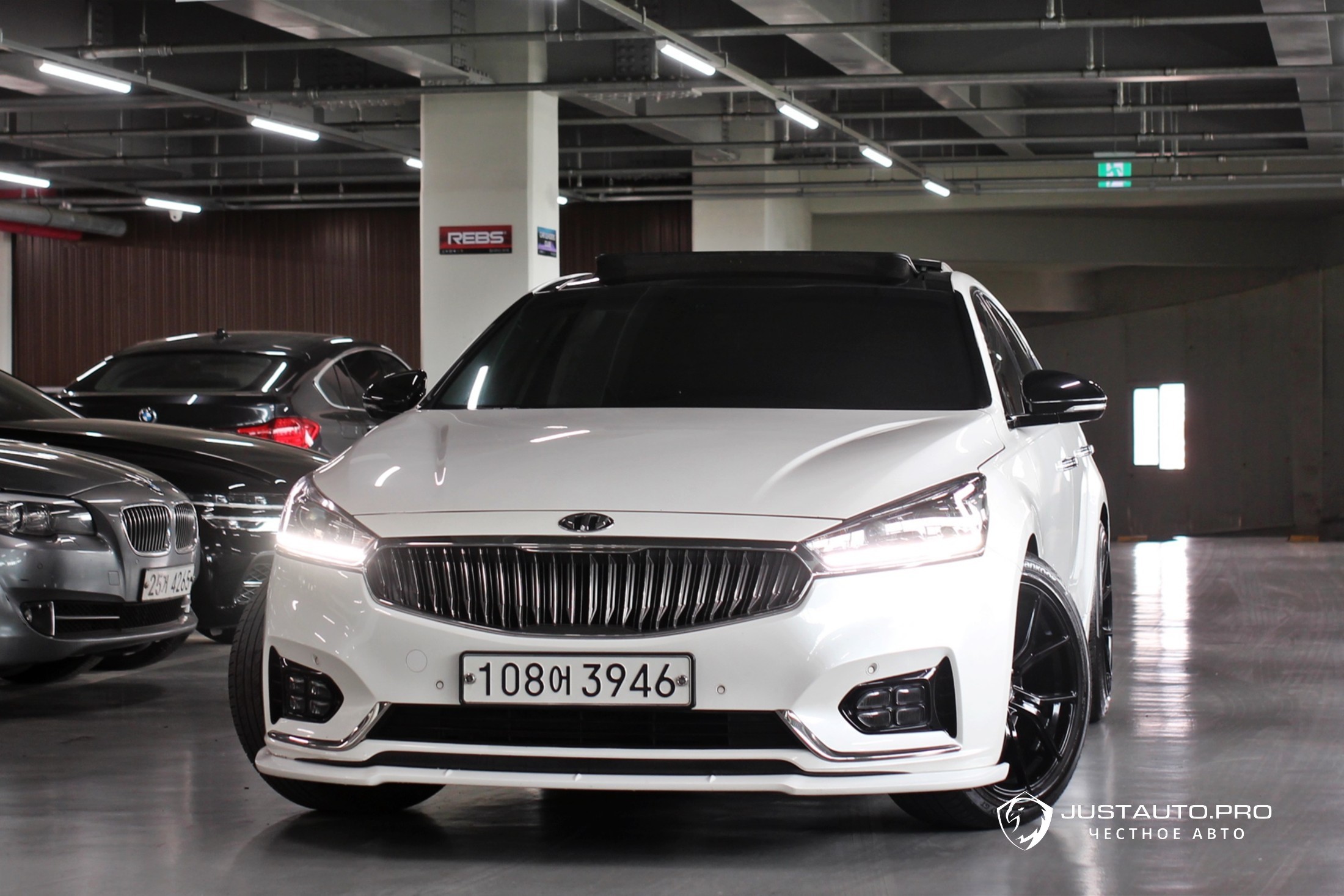 Автомобиль Kia K7