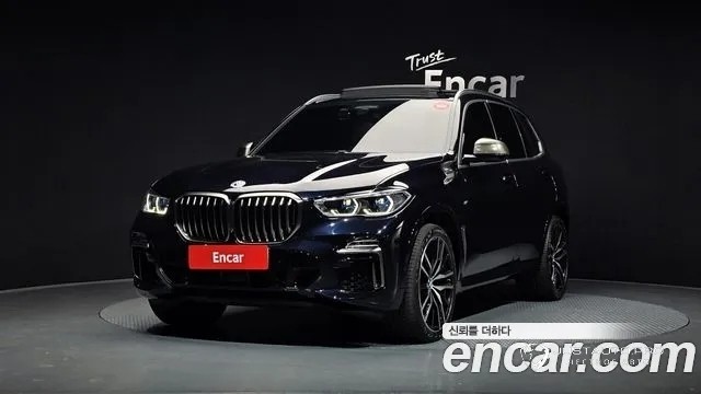 Автомобиль BMW X5