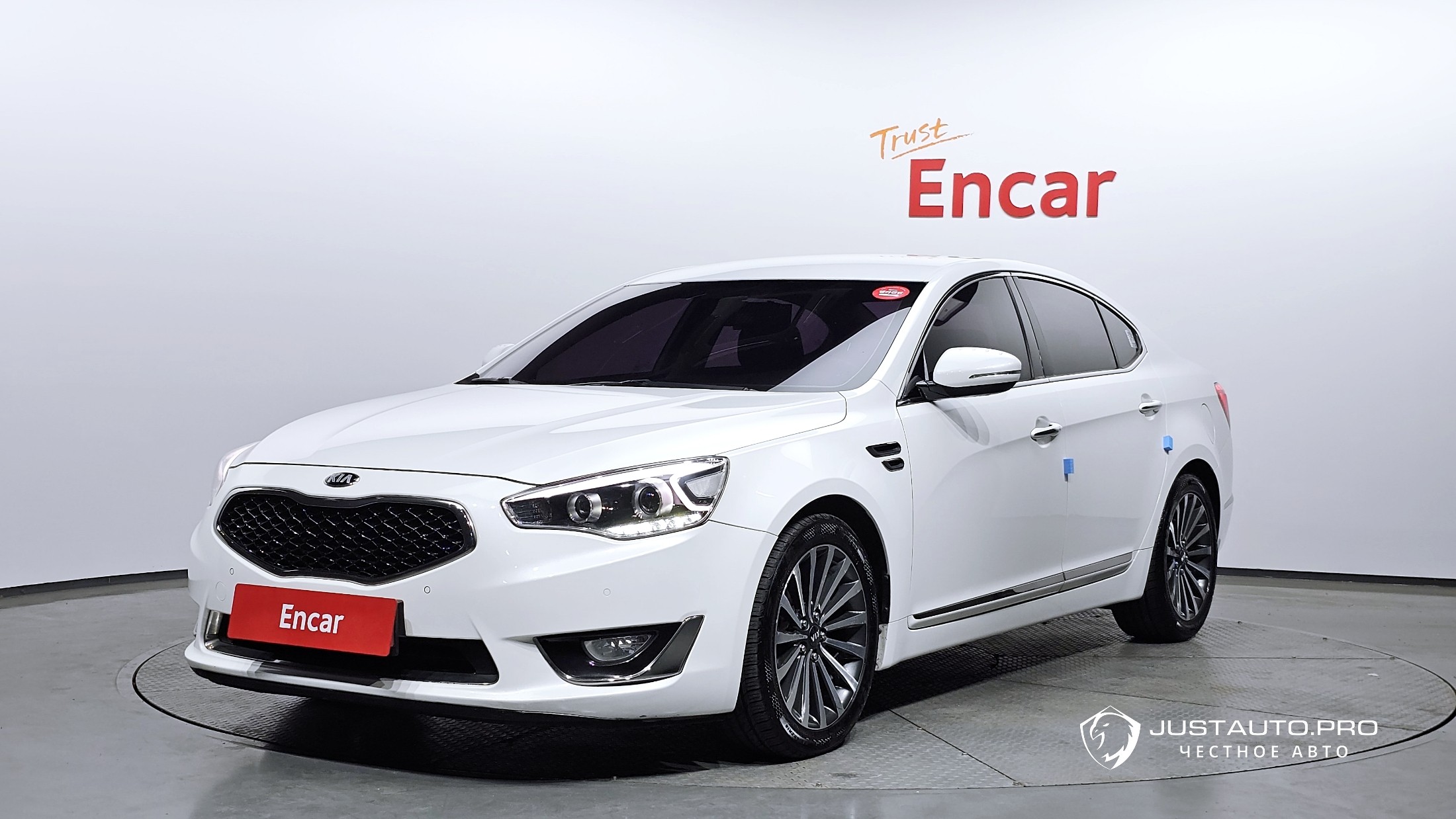 Автомобиль Kia K7