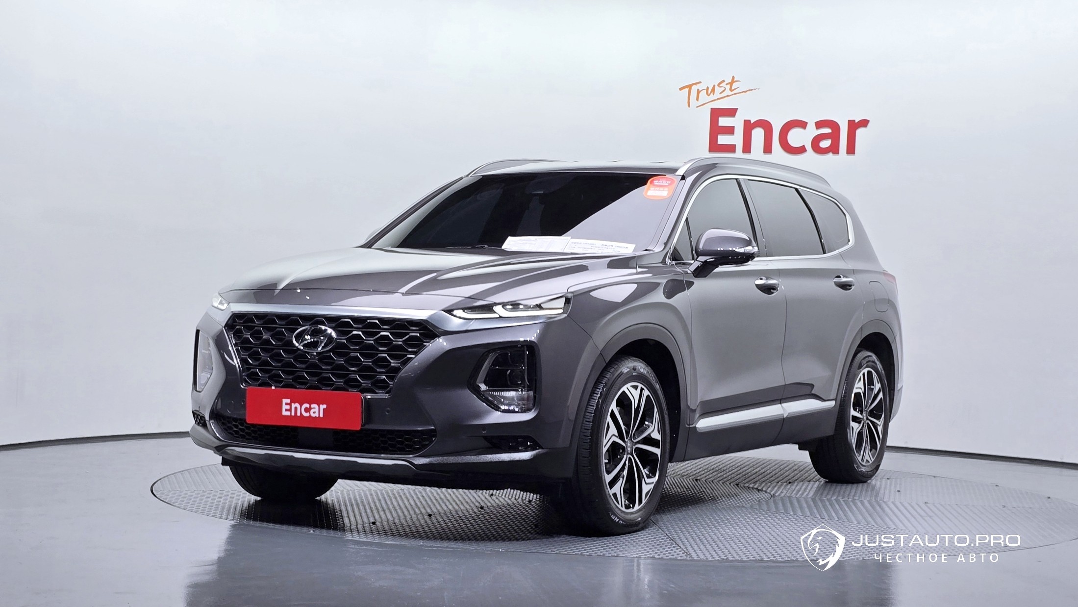 Автомобиль Hyundai Santafe