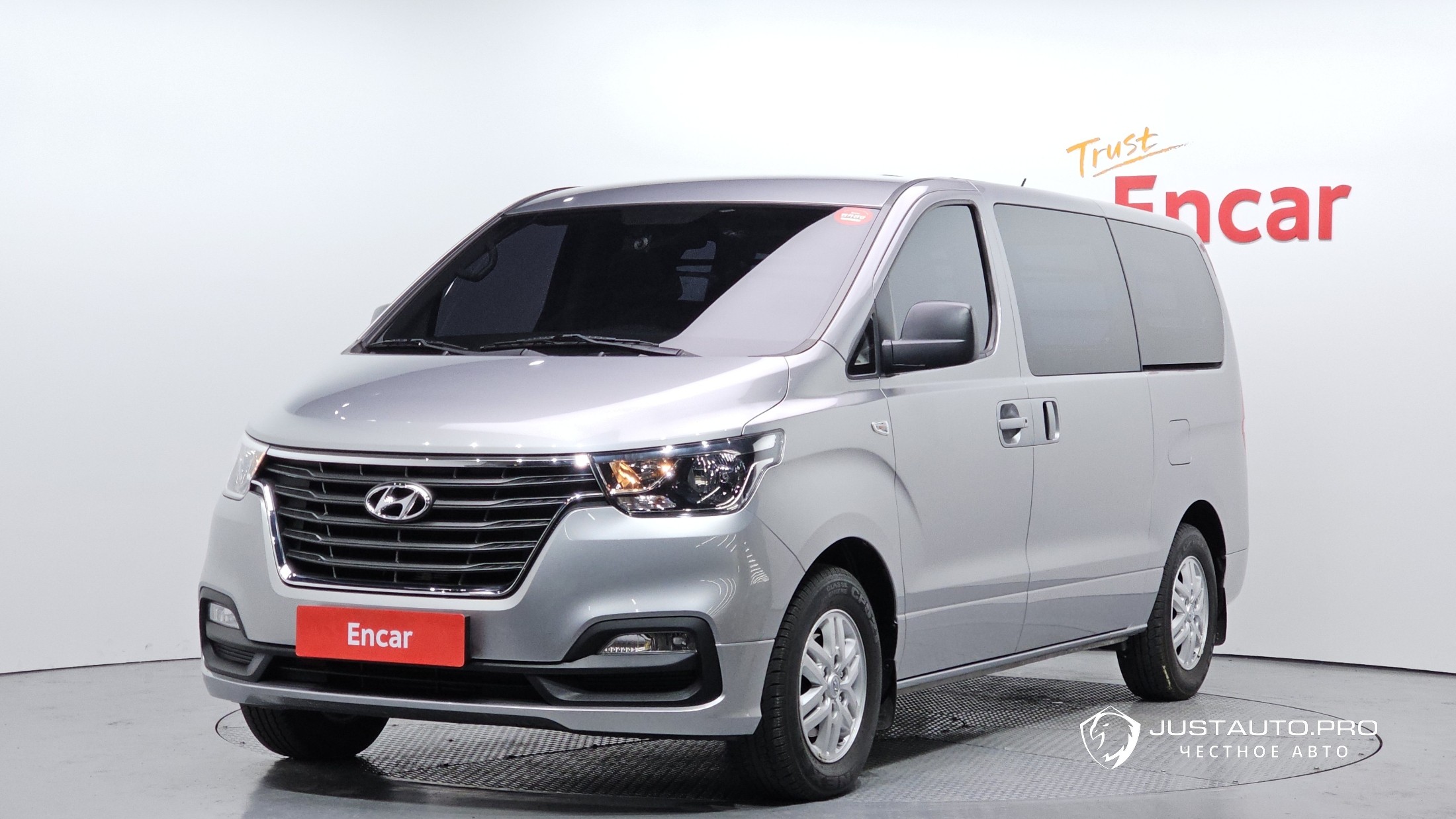 Автомобиль Hyundai Starex