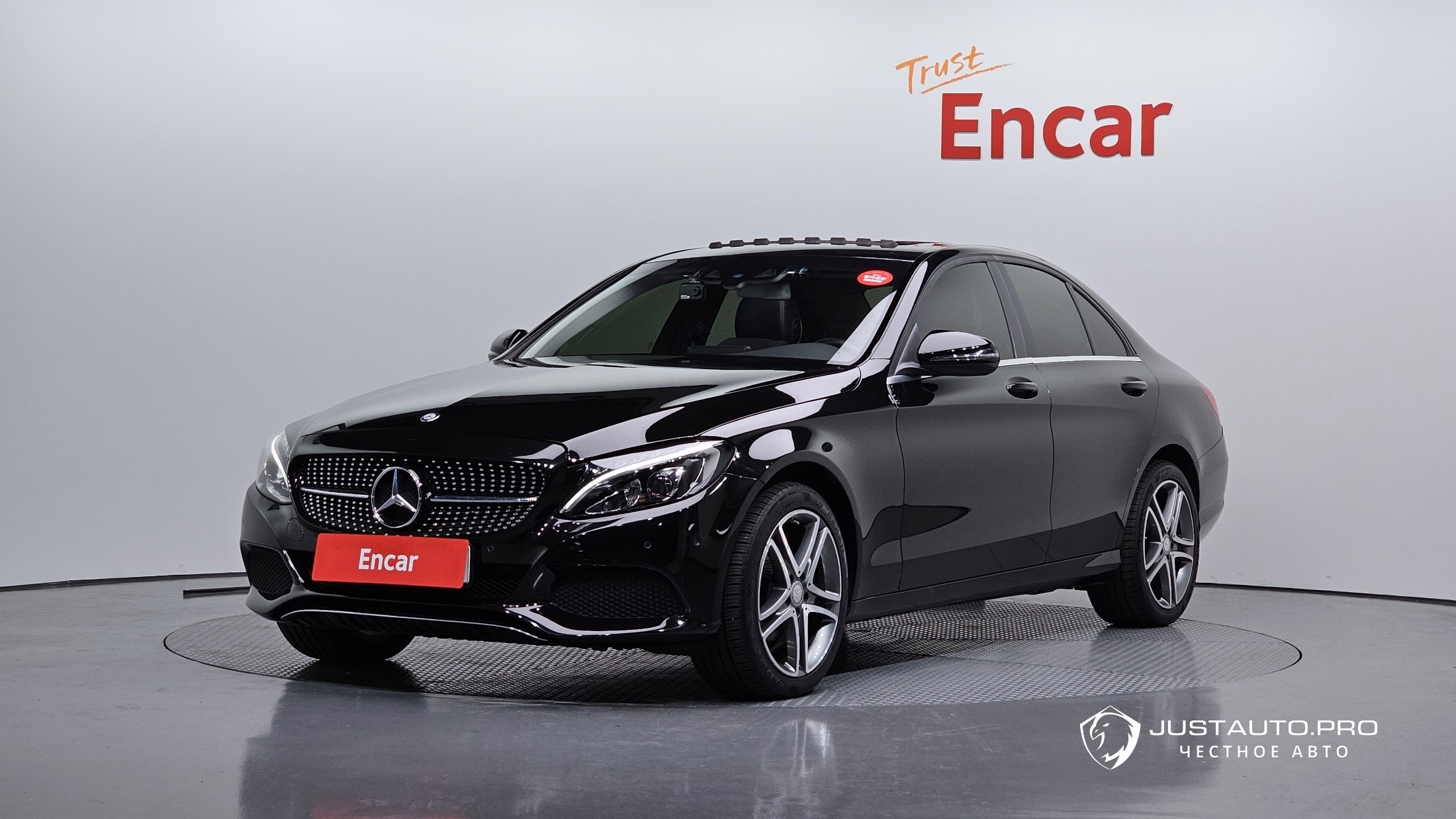 Автомобиль Mercedes-Benz C-Class