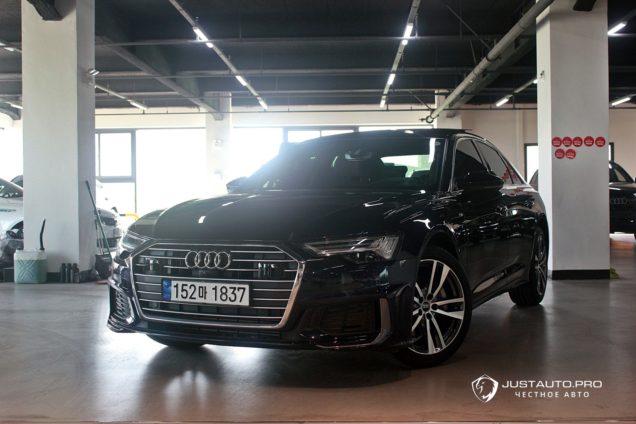 Автомобиль Audi A6