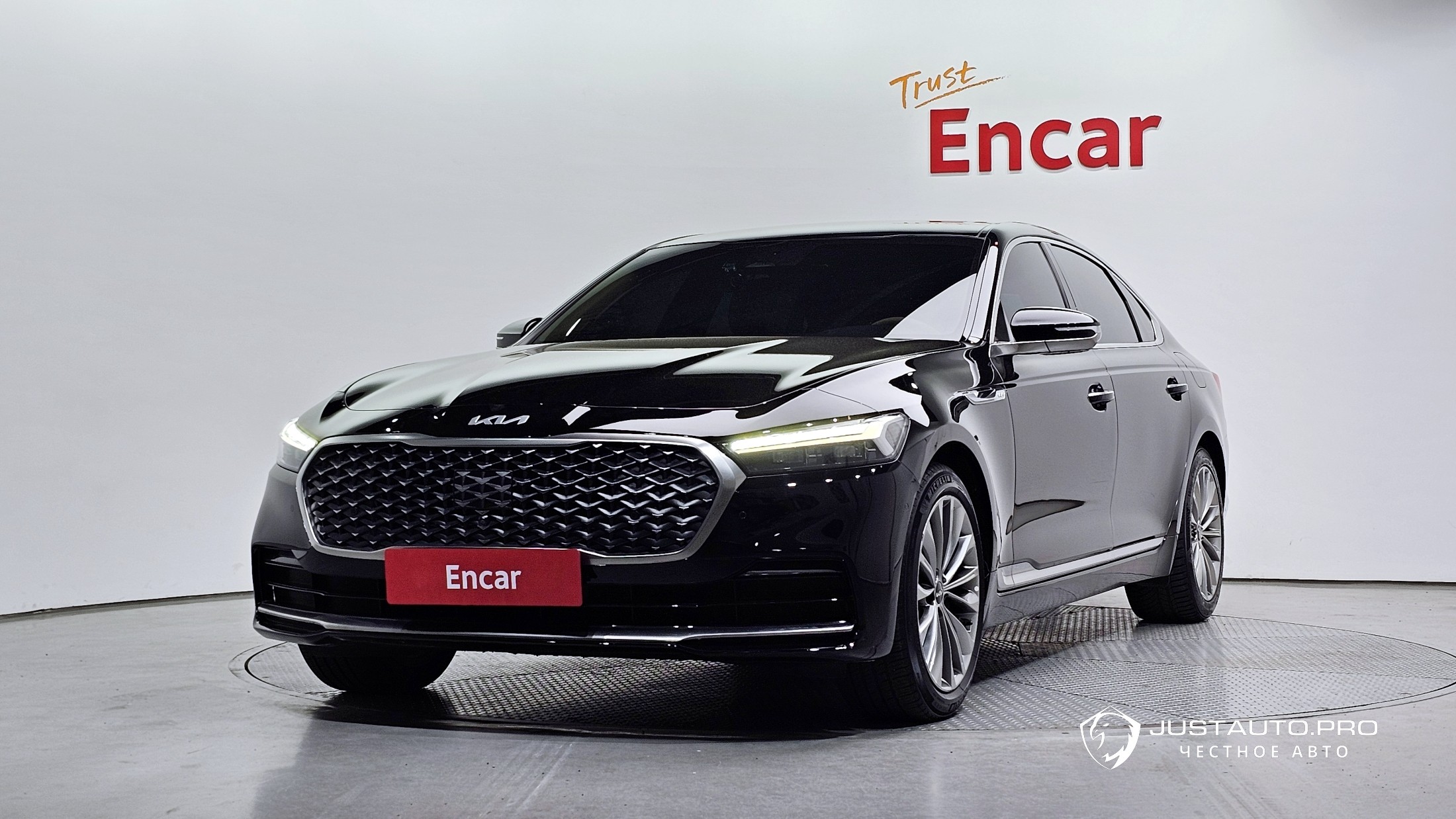 Автомобиль Kia K9