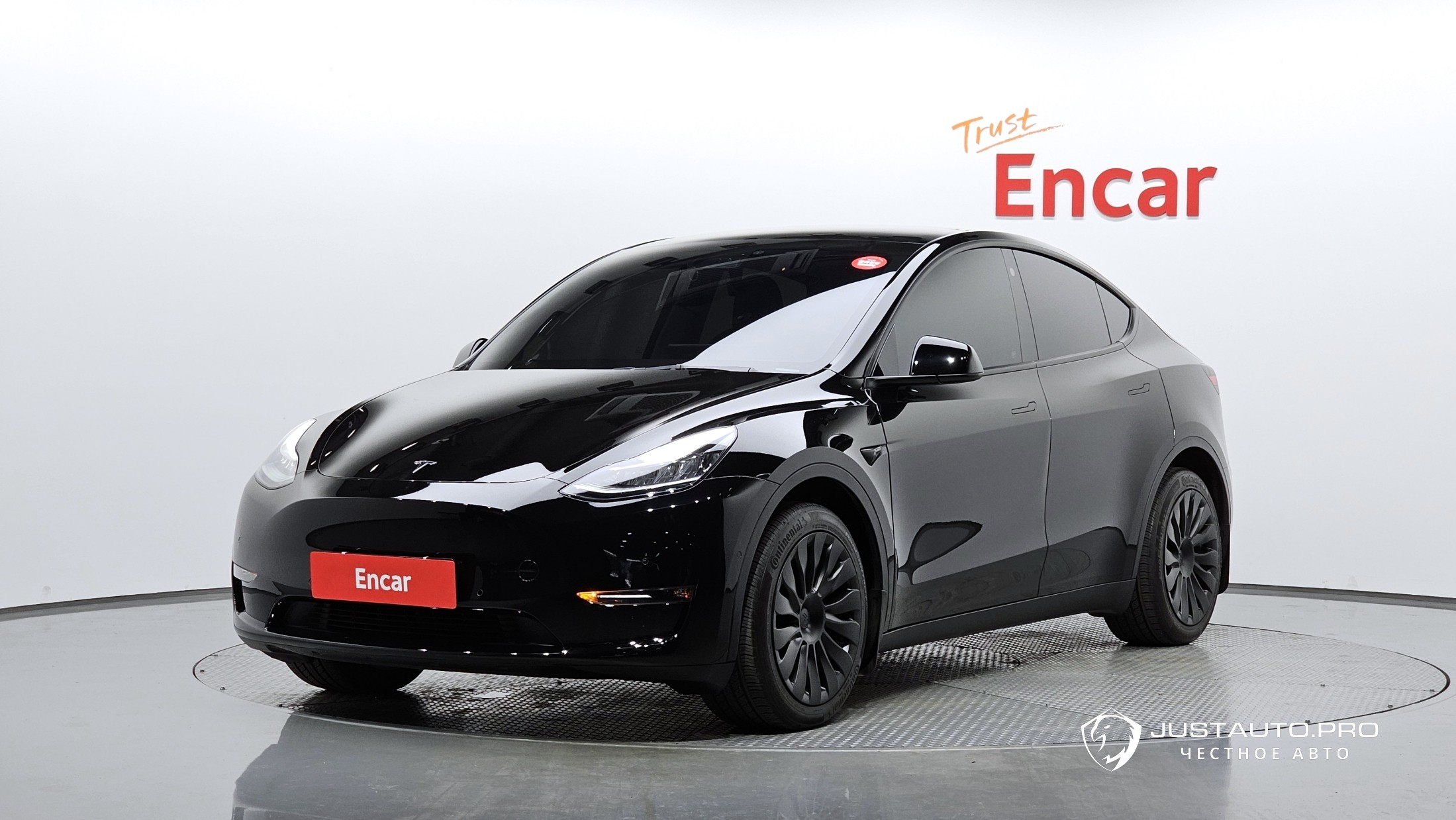 Автомобиль Tesla Model Y