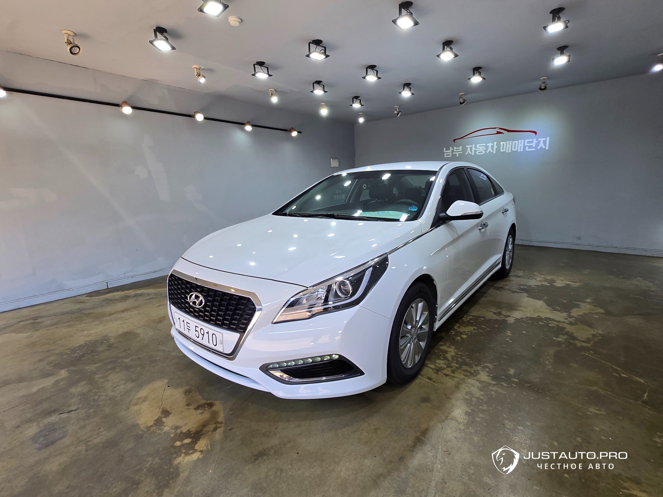 Автомобиль Hyundai Sonata