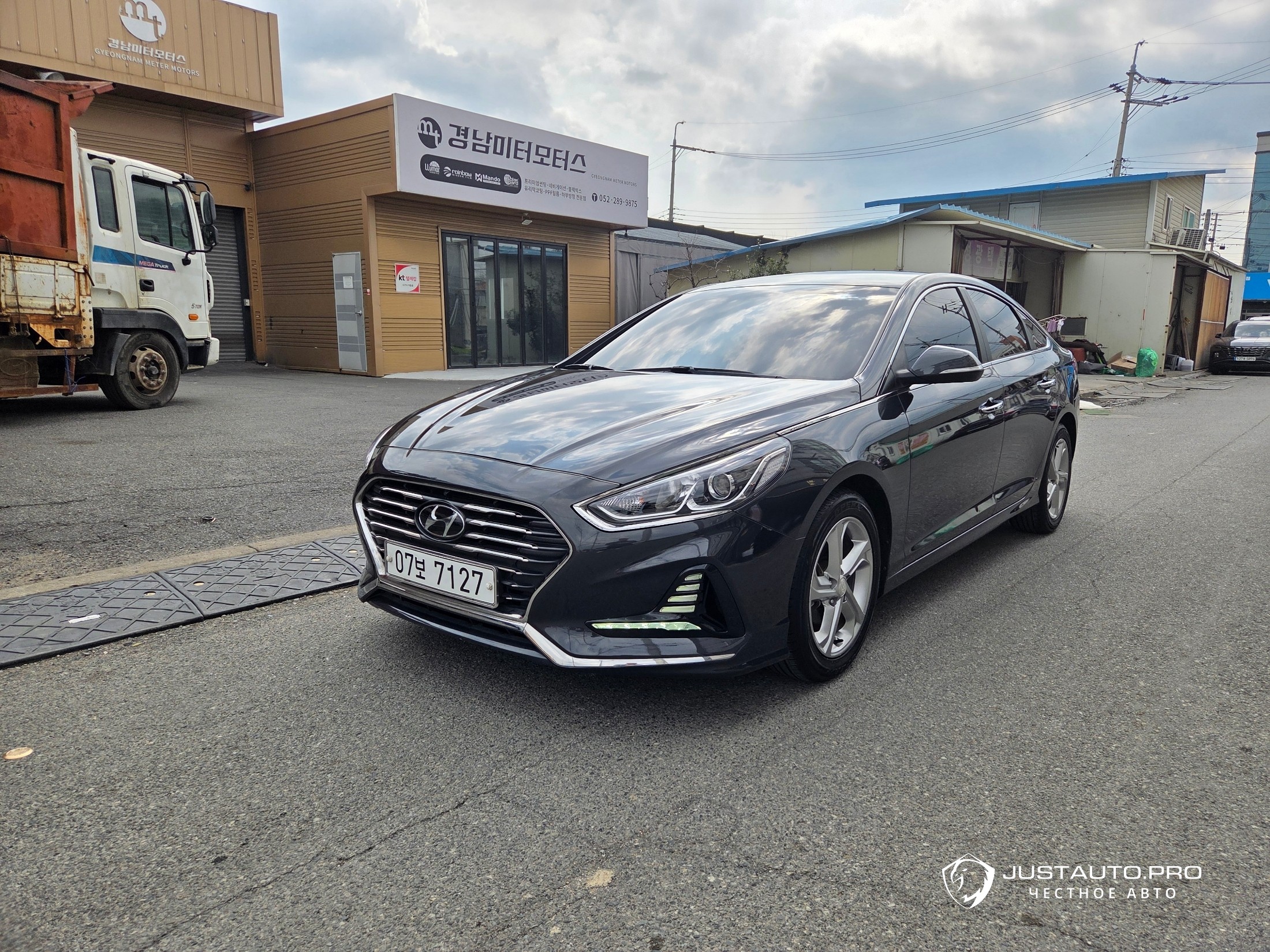 Автомобиль Hyundai Sonata