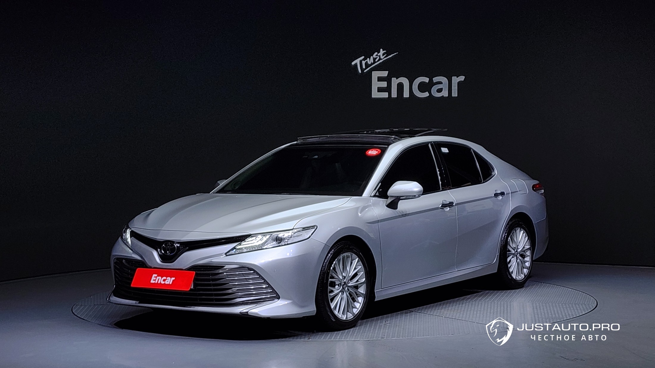 Автомобиль Toyota Camry