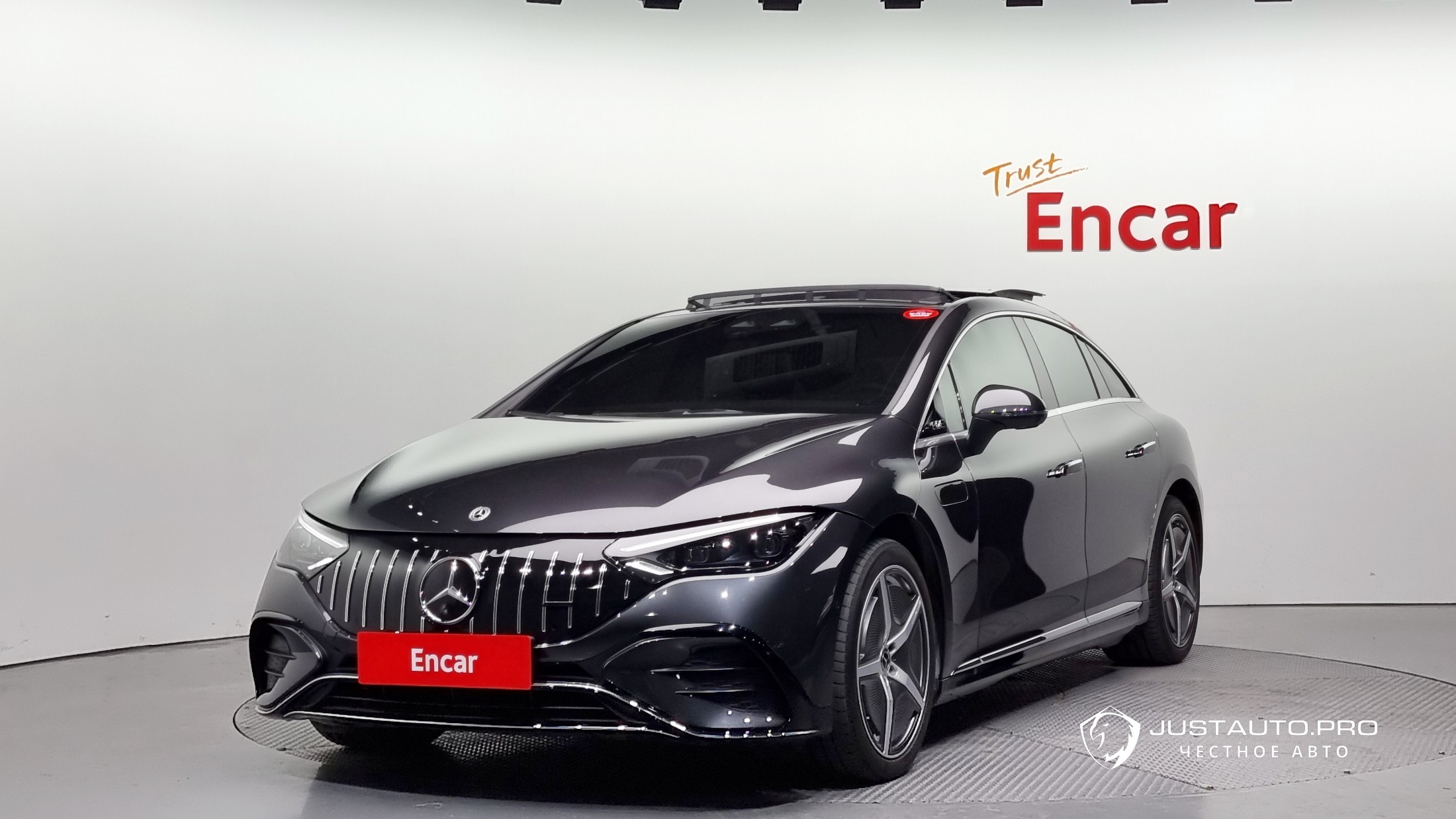 Автомобиль Mercedes-Benz EQE