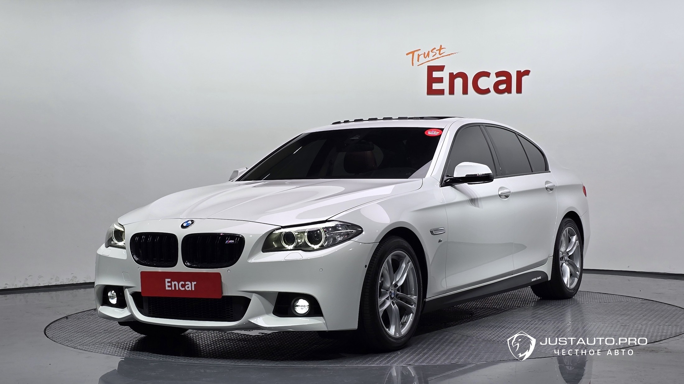Автомобиль BMW 5-Series