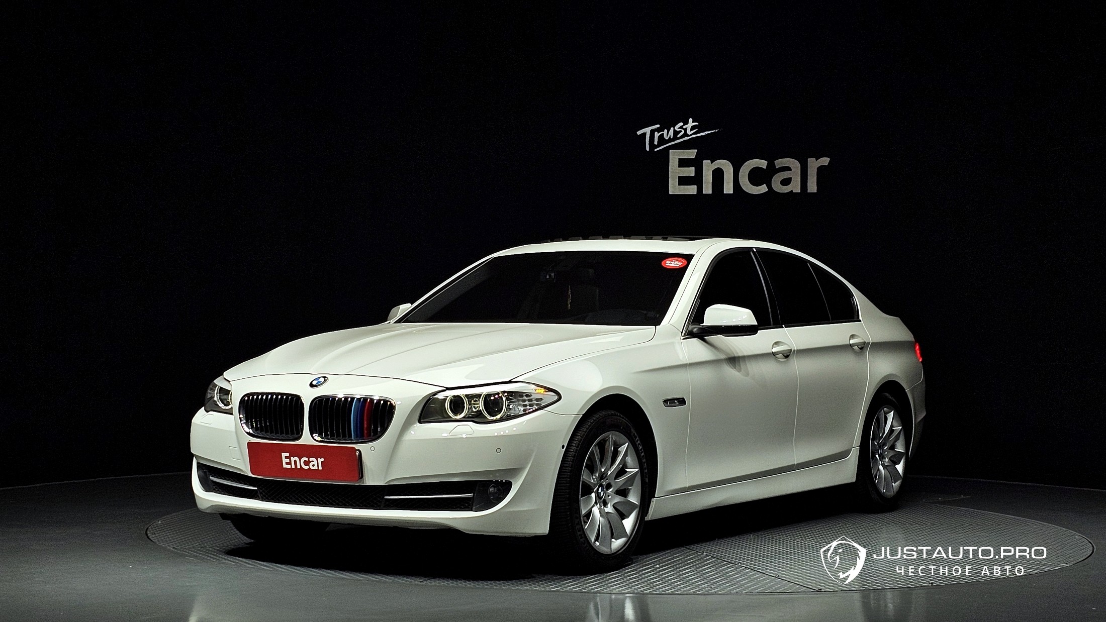 Автомобиль BMW 5-Series