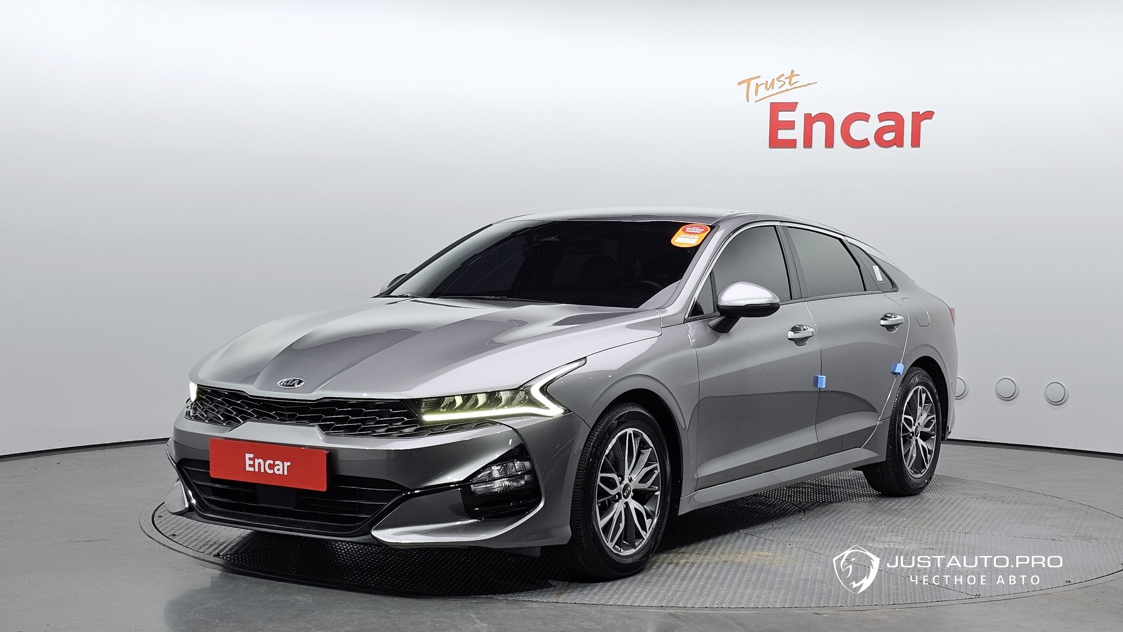 Автомобиль Kia K5