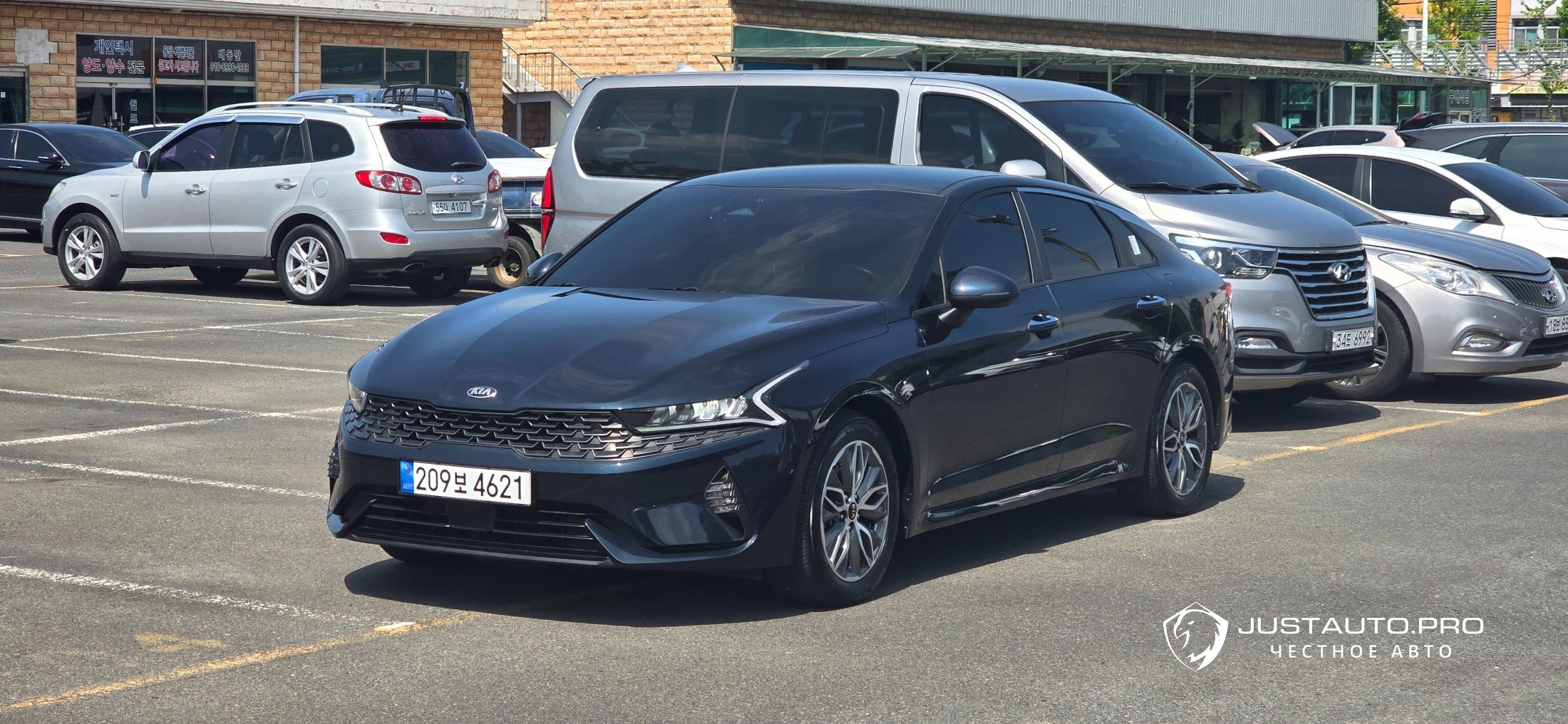 Автомобиль Kia K5