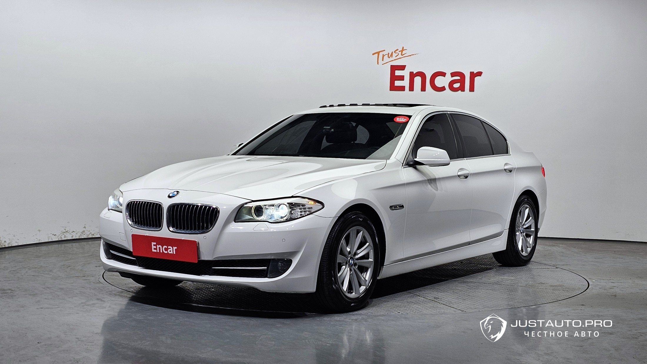 Автомобиль BMW 5-Series