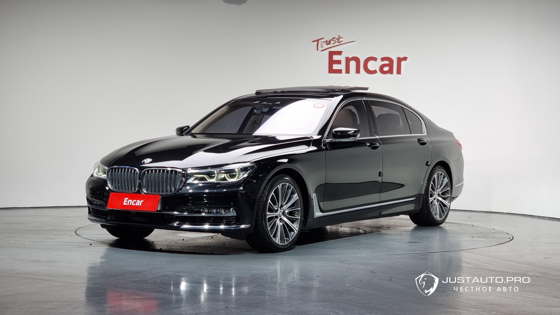 Автомобиль BMW 7-Series