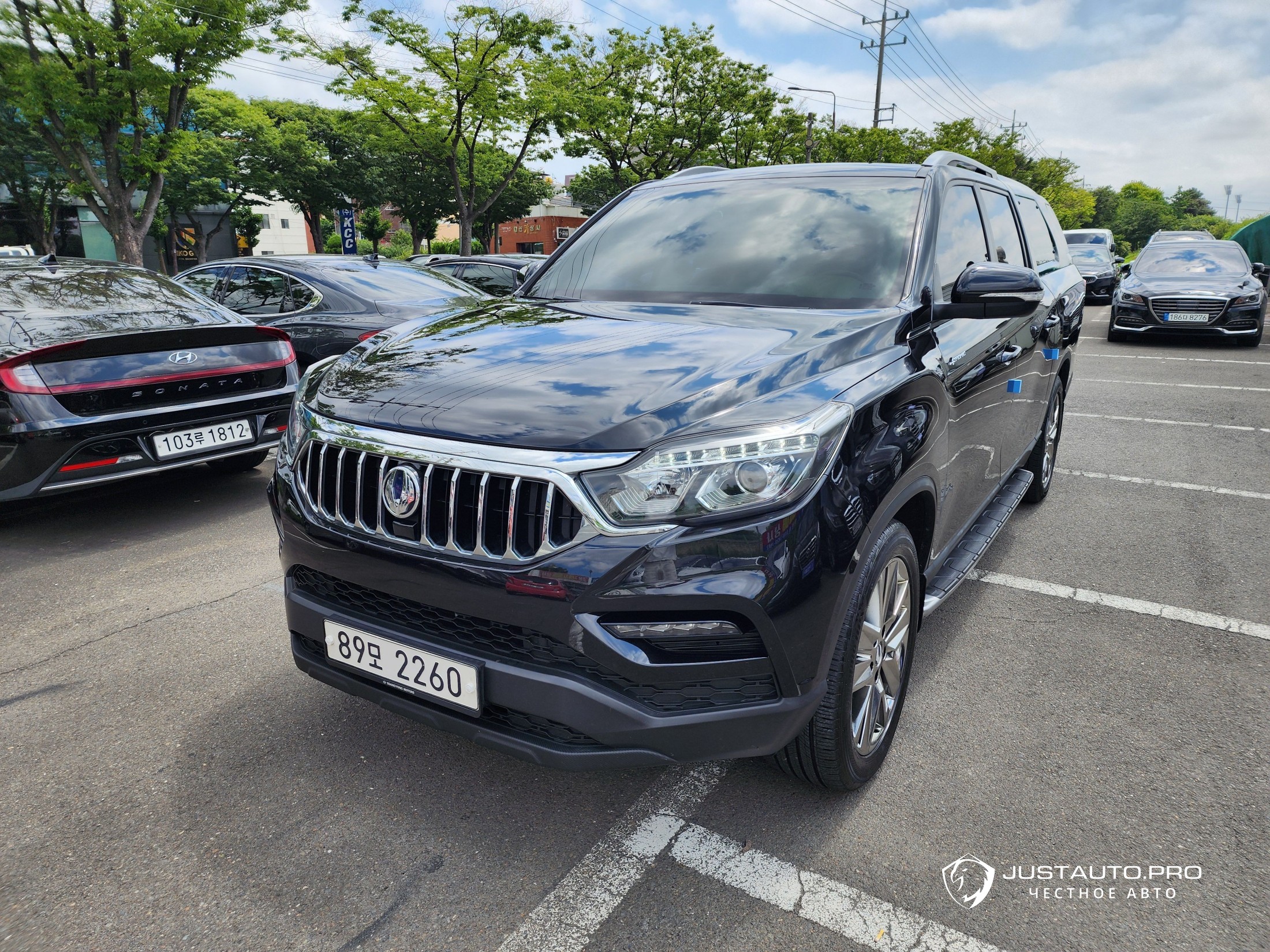 Автомобиль KG_Mobility_Ssangyong Rexton