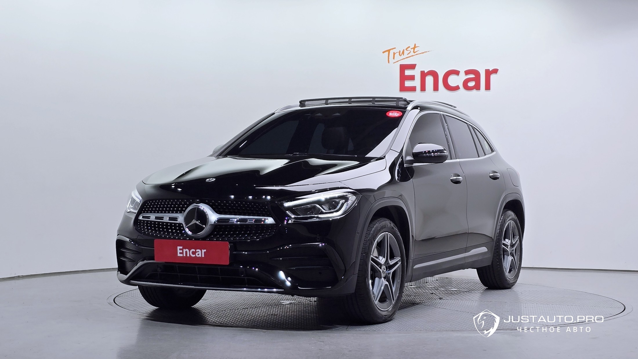 Автомобиль Mercedes-Benz GLA-Class