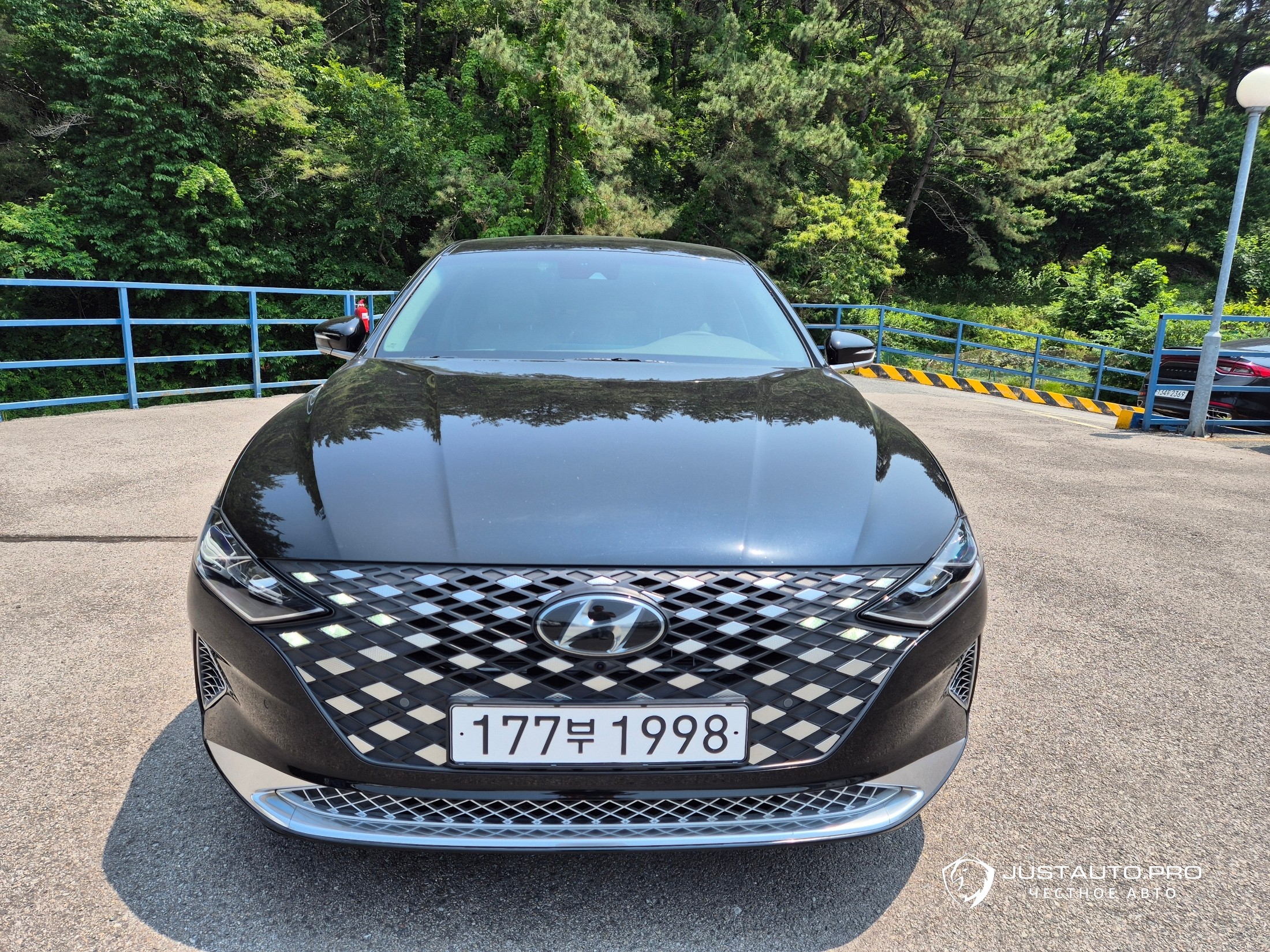 Автомобиль Hyundai Grandeur