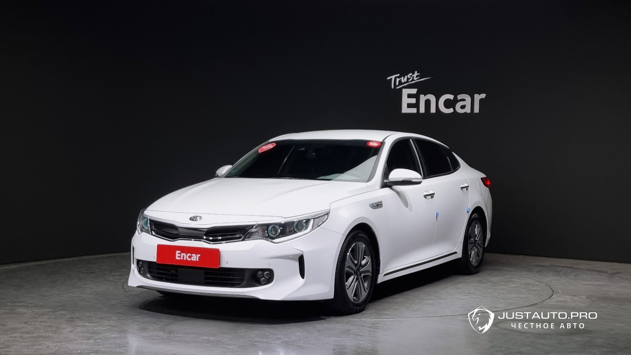 Автомобиль Kia K5