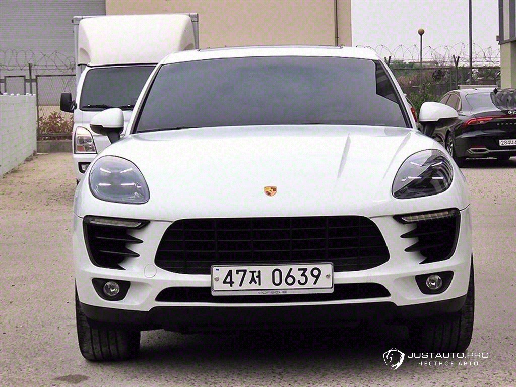 Автомобиль Porsche Macan