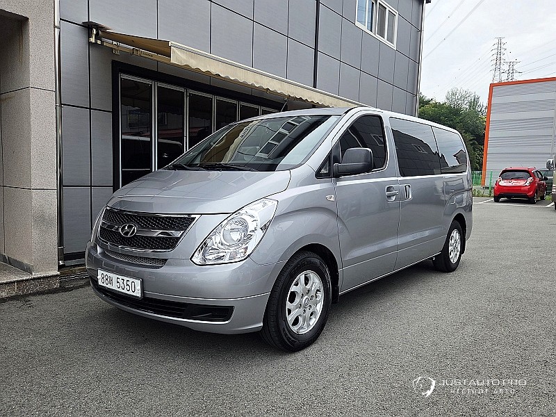 Автомобиль Hyundai Starex
