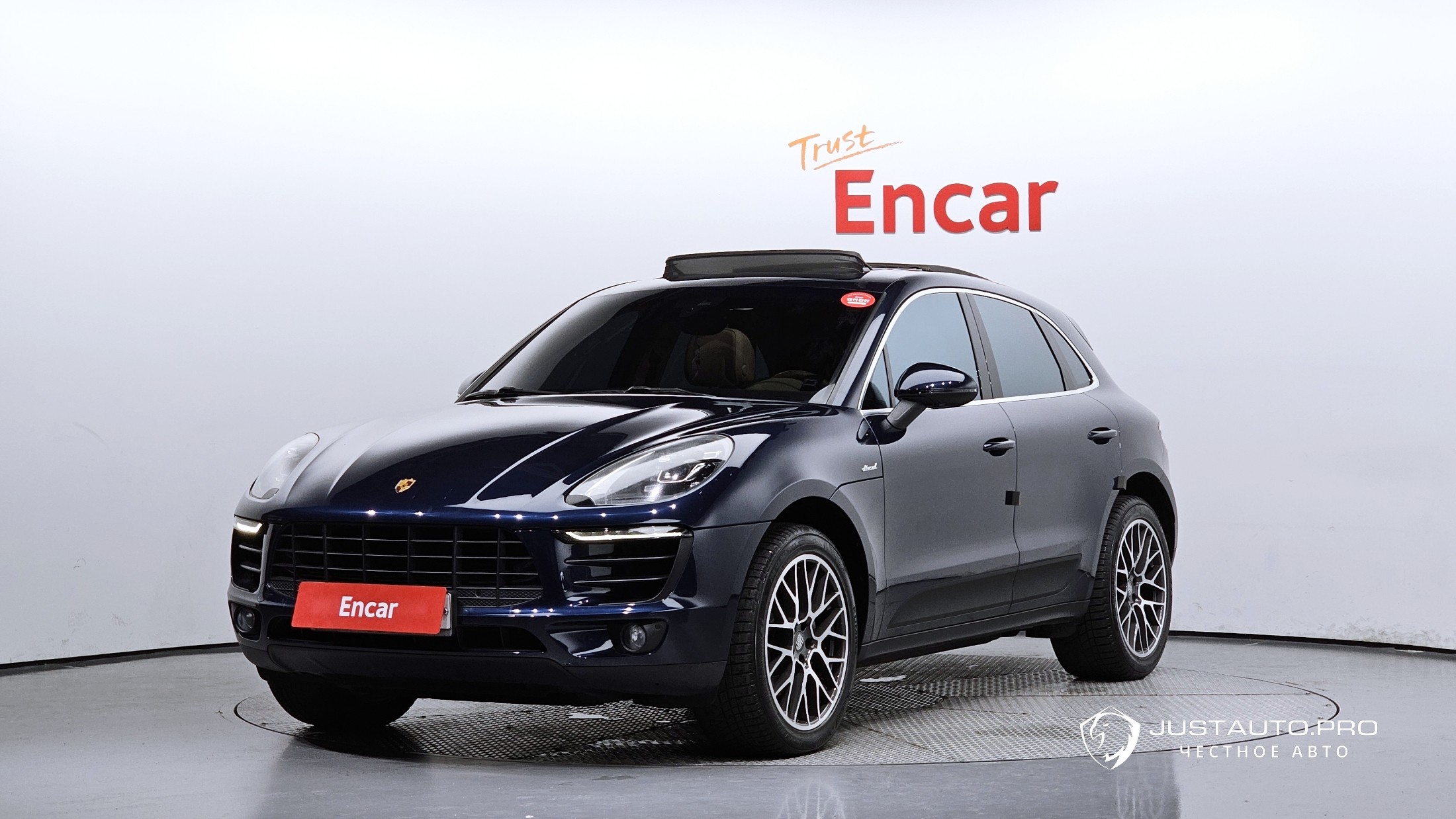 Автомобиль Porsche Macan