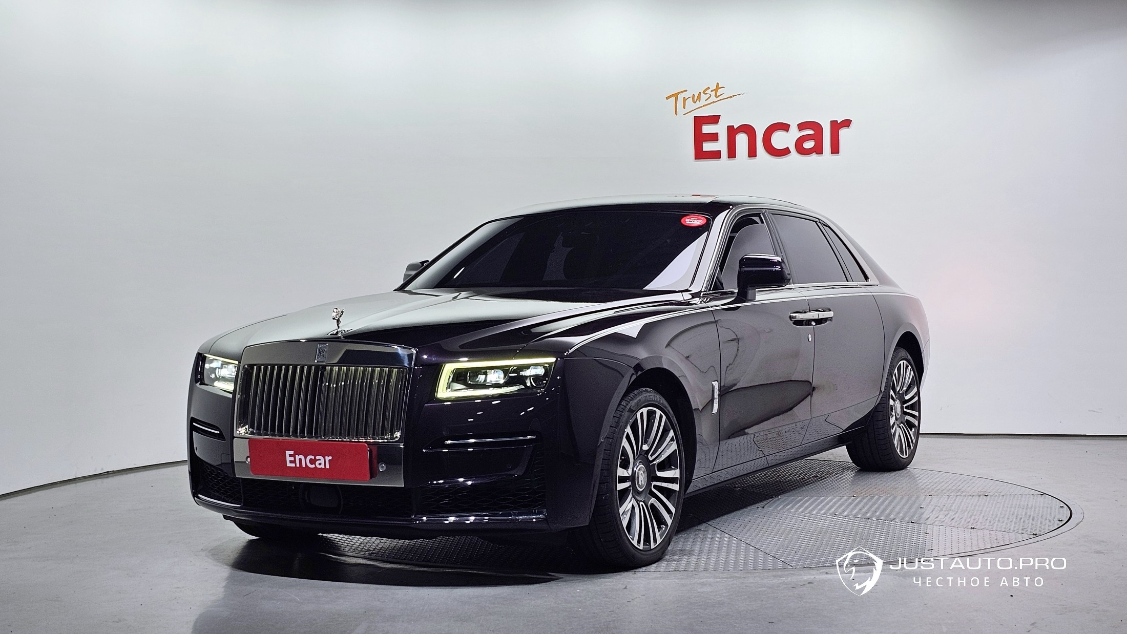 Автомобиль Rolls-Royce Ghost