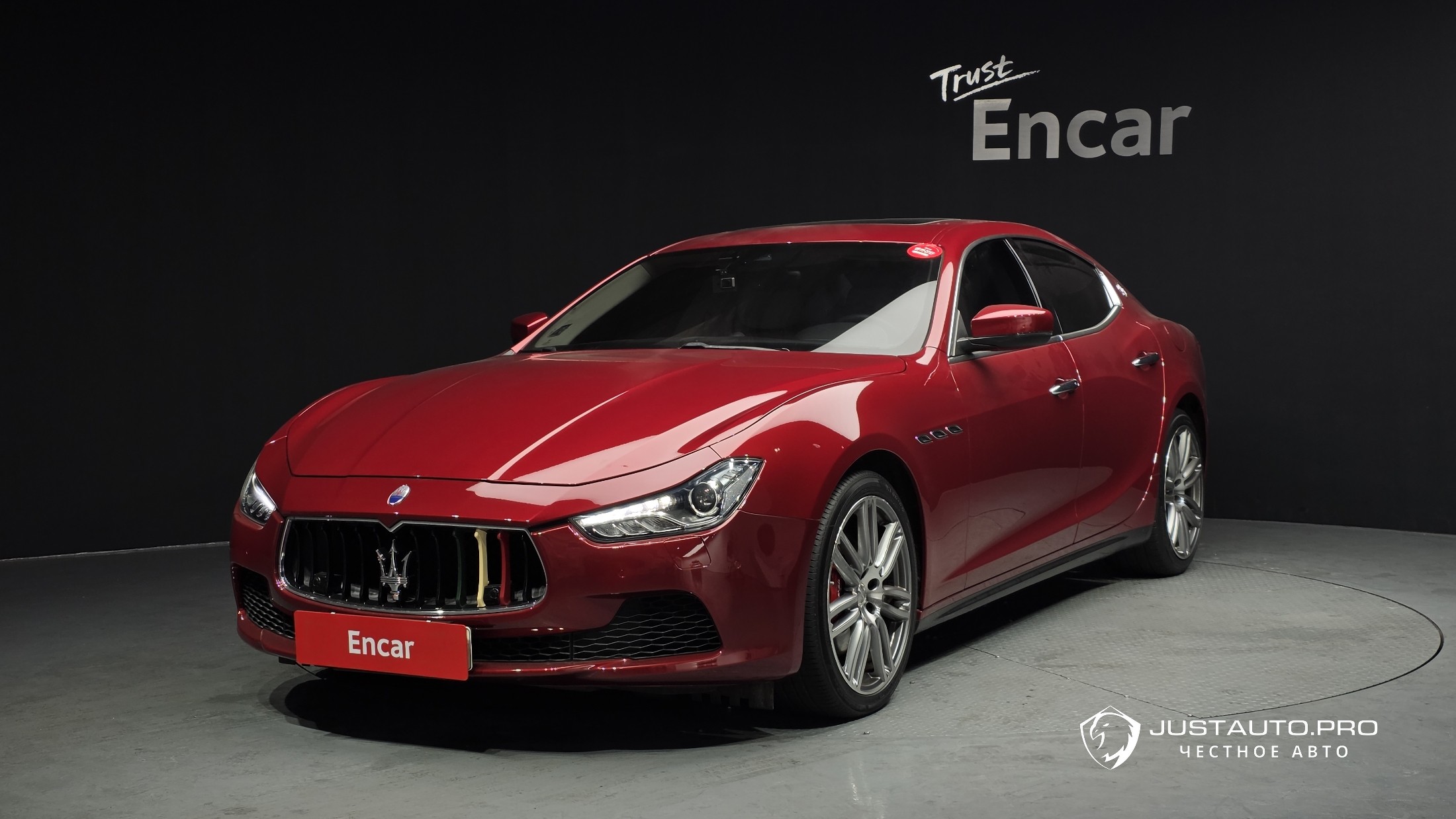 Автомобиль Maserati Ghibli