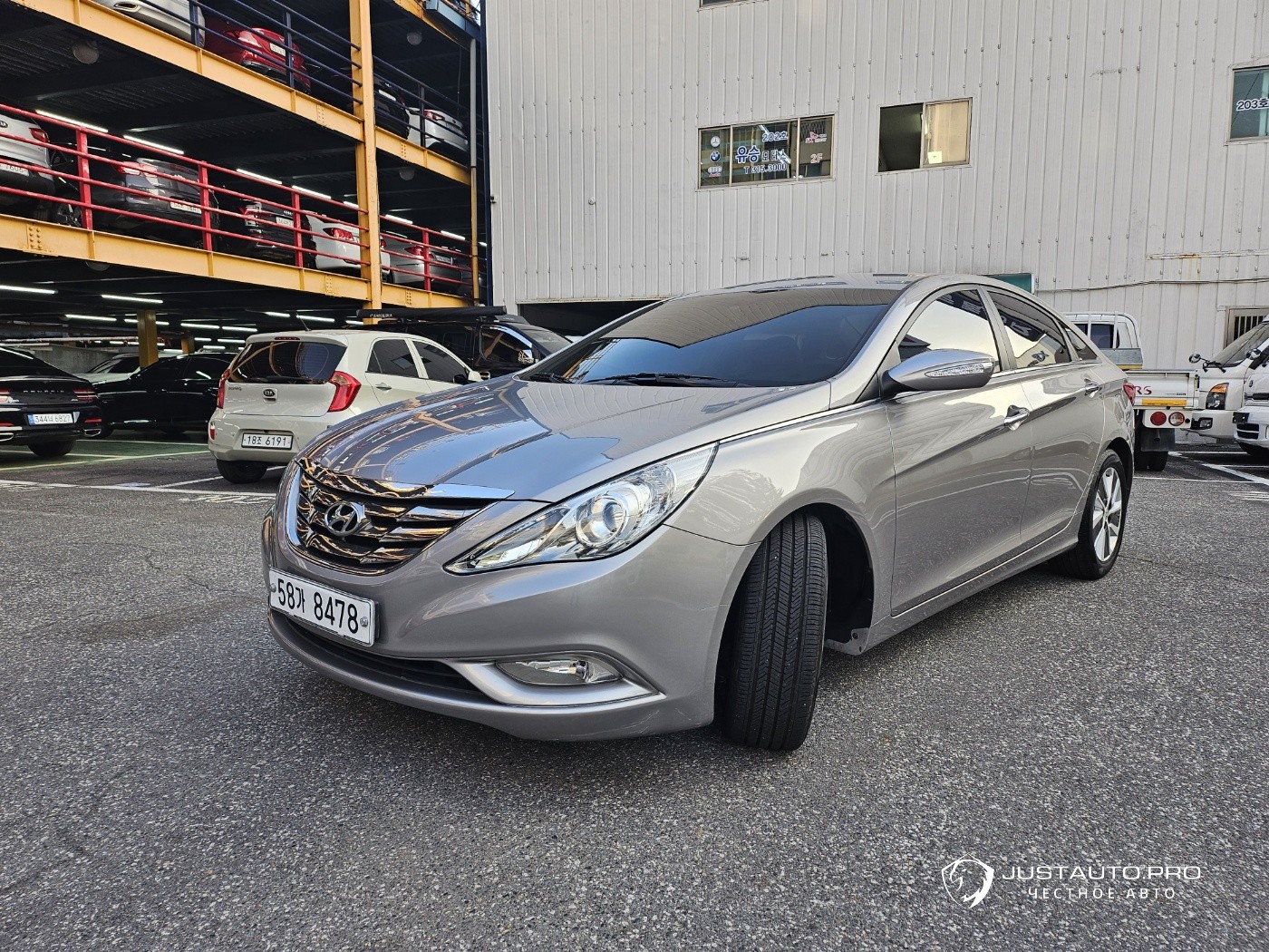 Автомобиль Hyundai Sonata