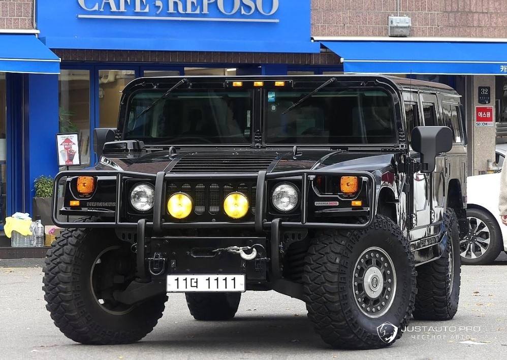 Автомобиль Hummer H1
