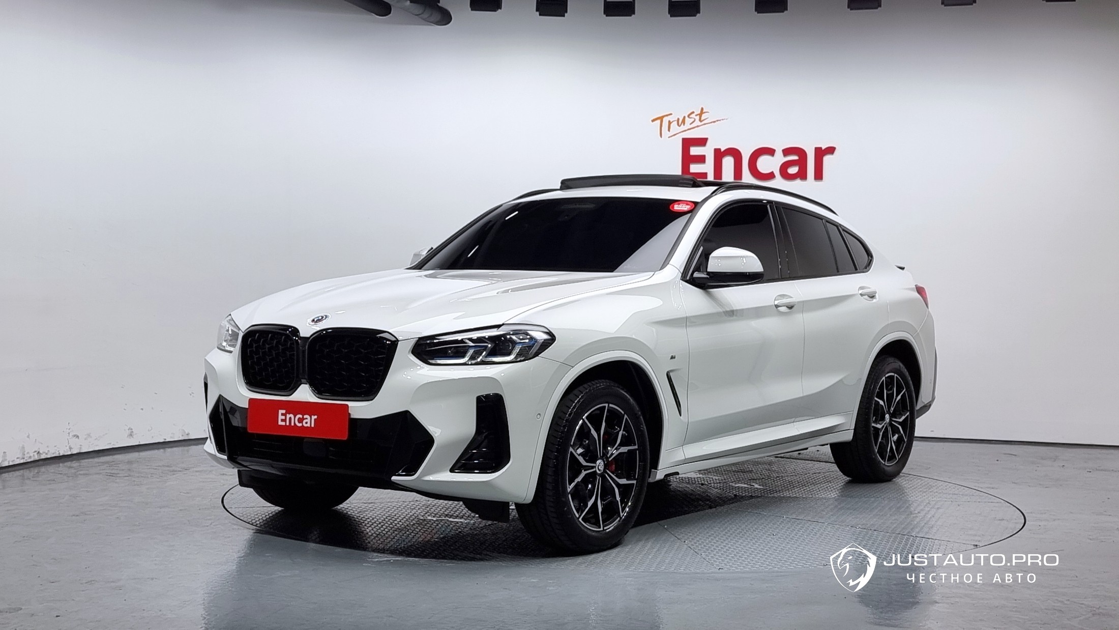 Автомобиль BMW X4