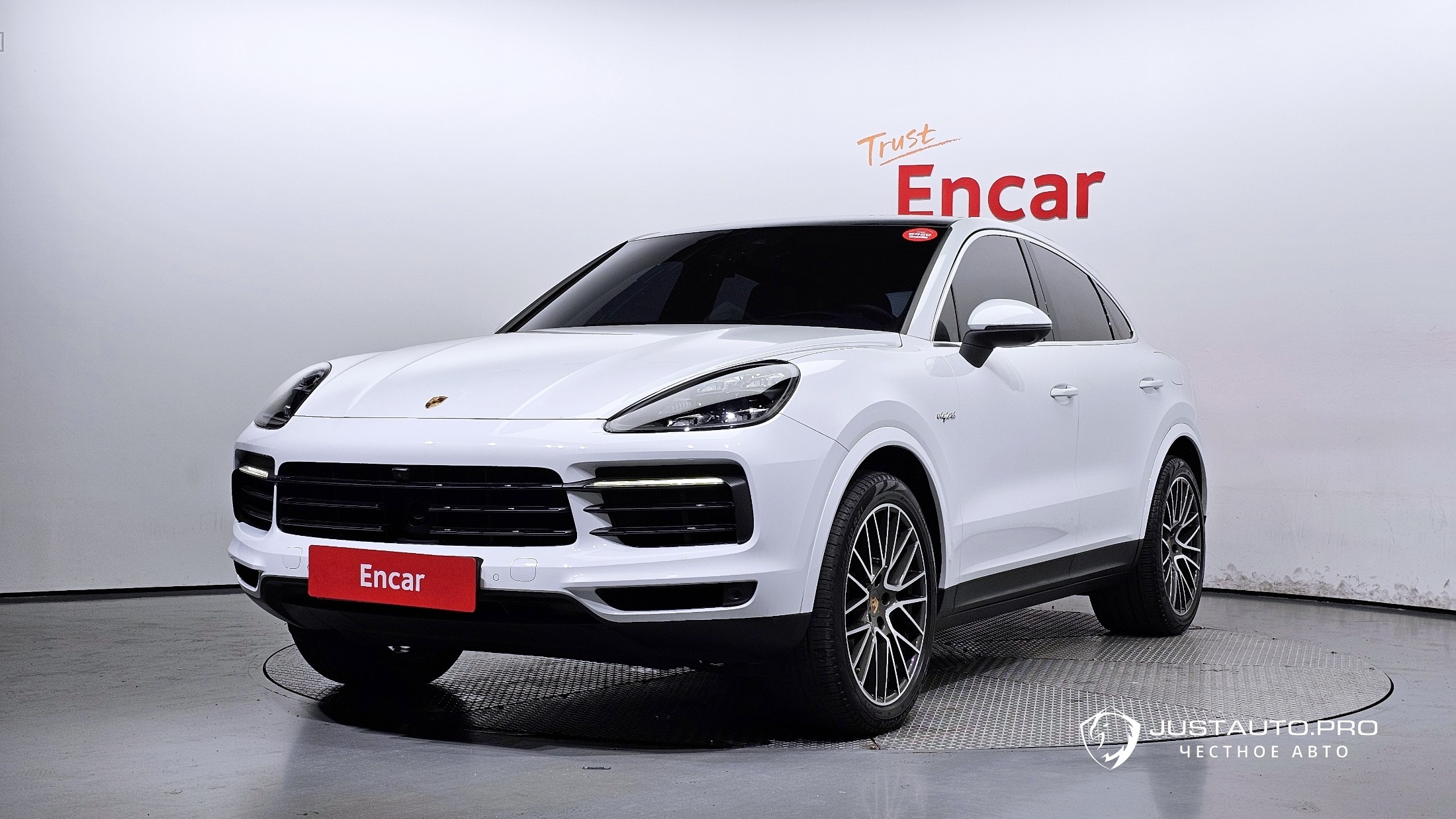 Автомобиль Porsche Cayenne