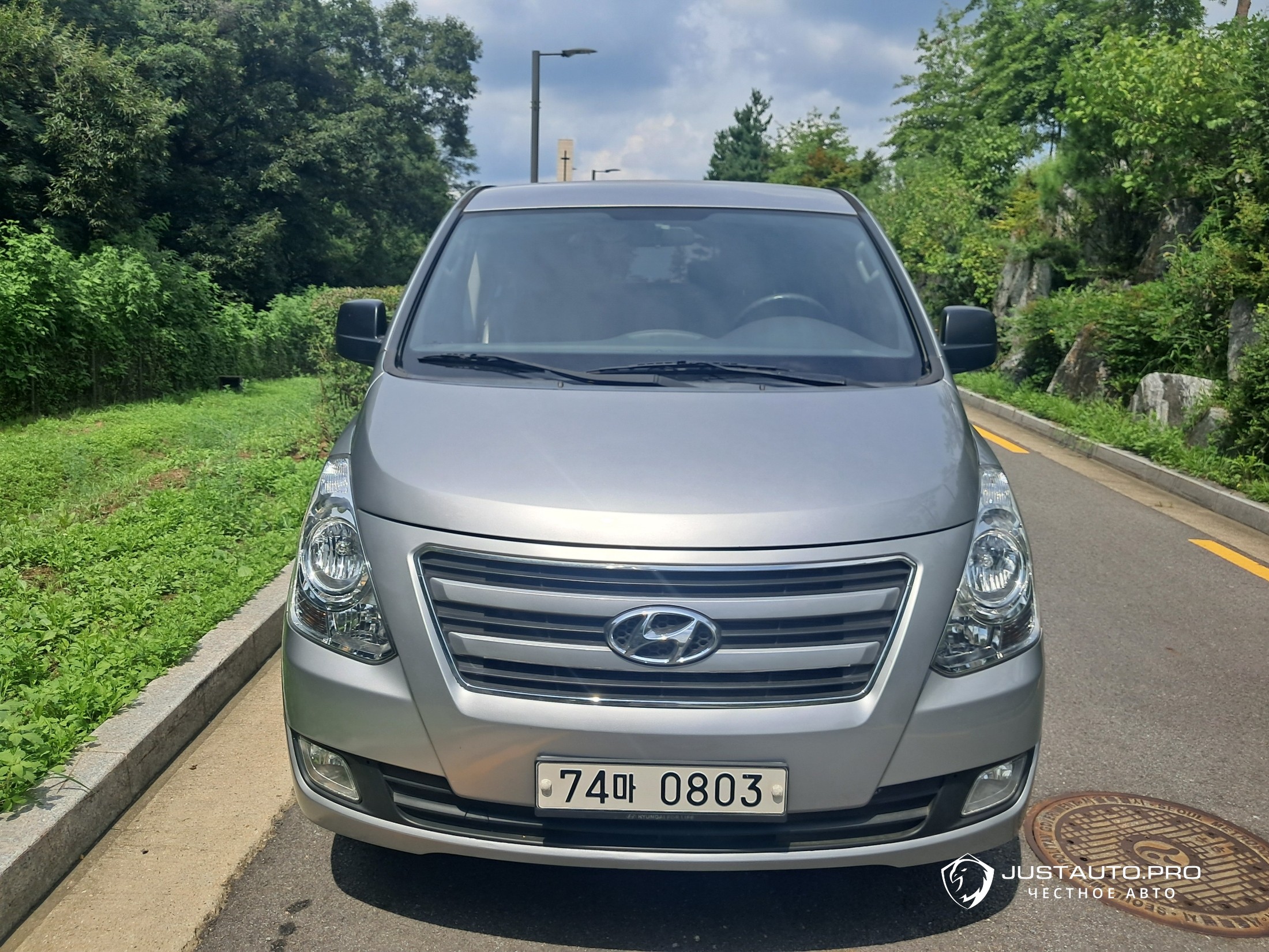Автомобиль Hyundai Starex