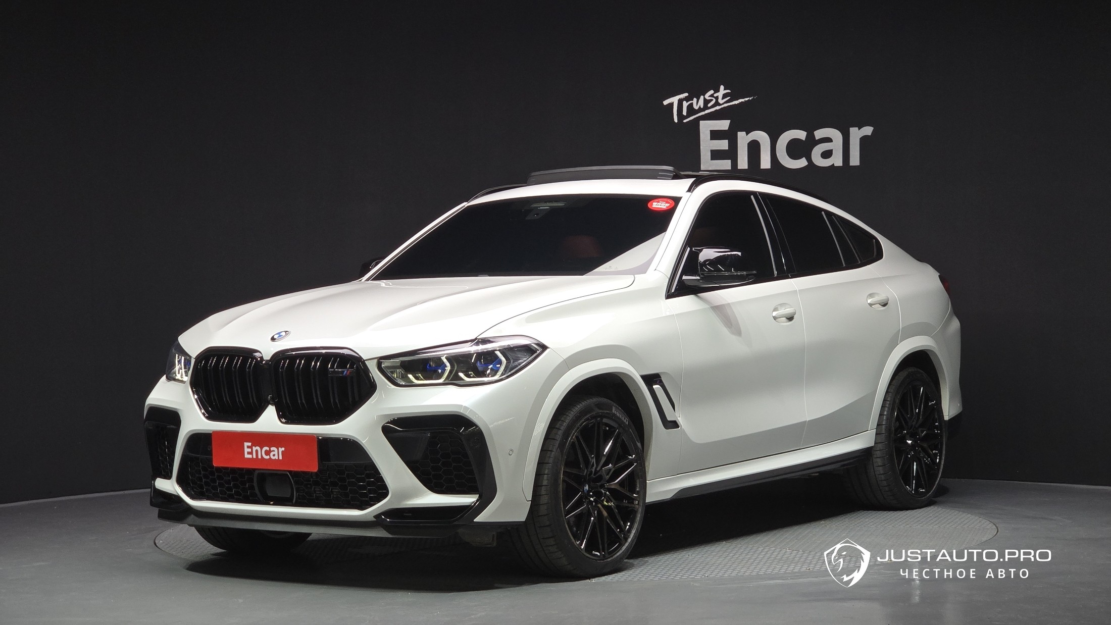 Автомобиль BMW X6M