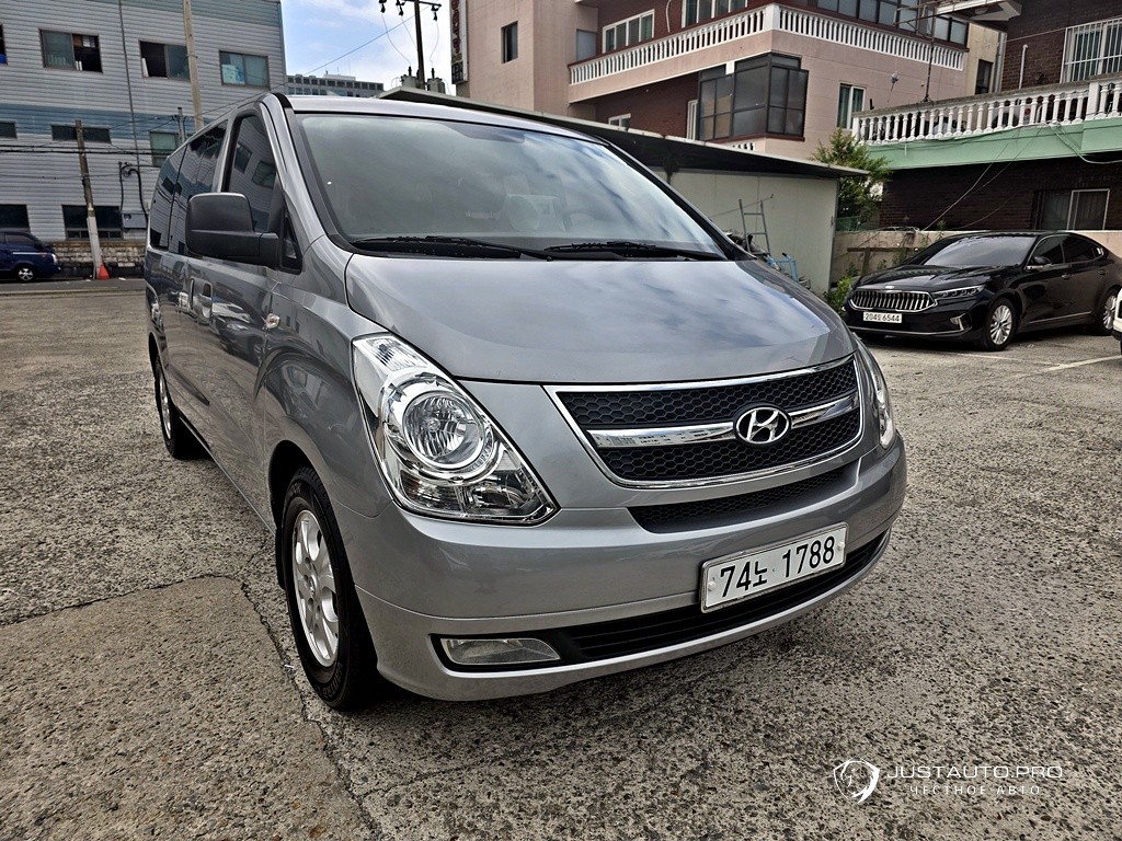 Автомобиль Hyundai Starex