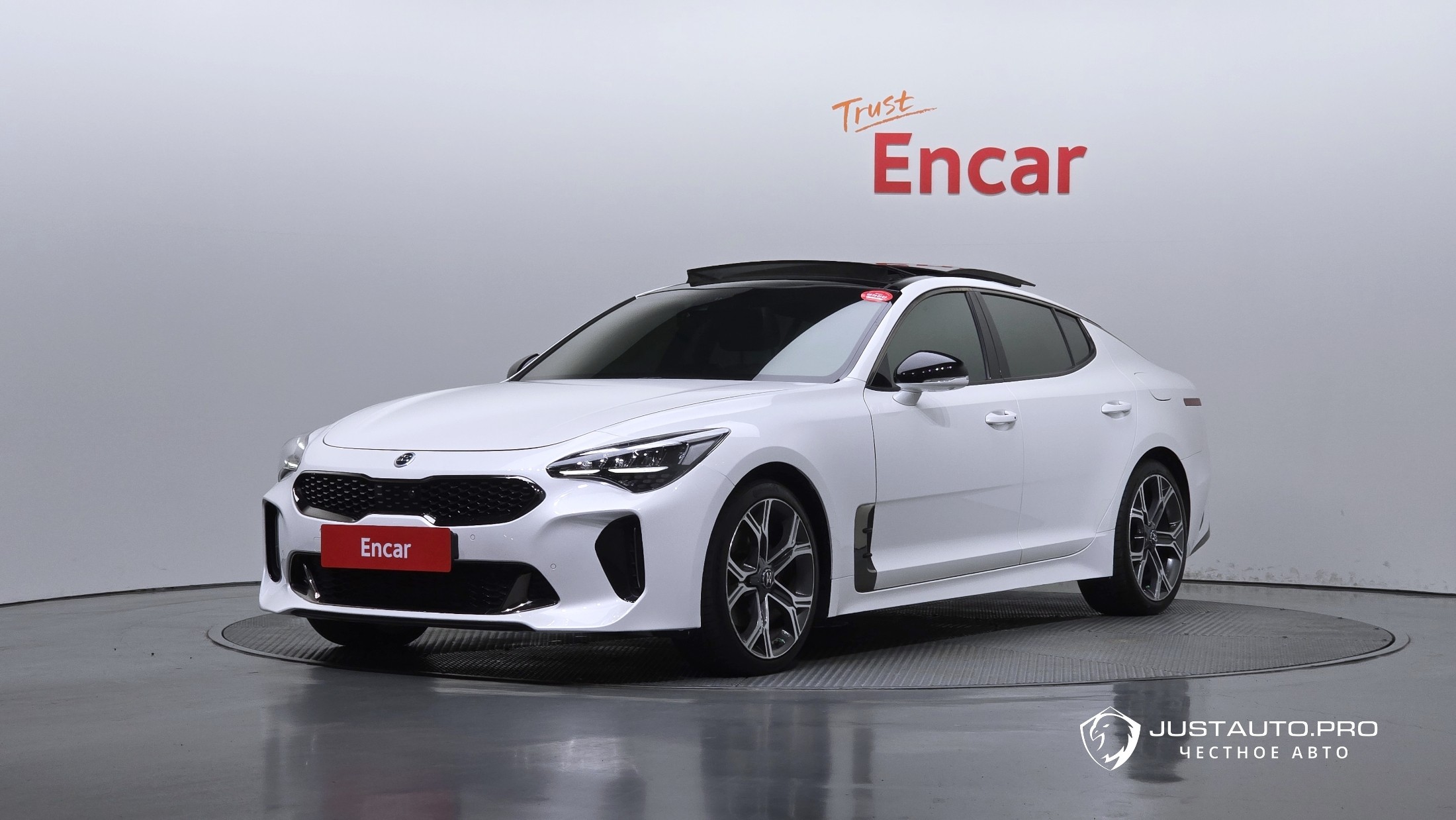 Автомобиль Kia Stinger