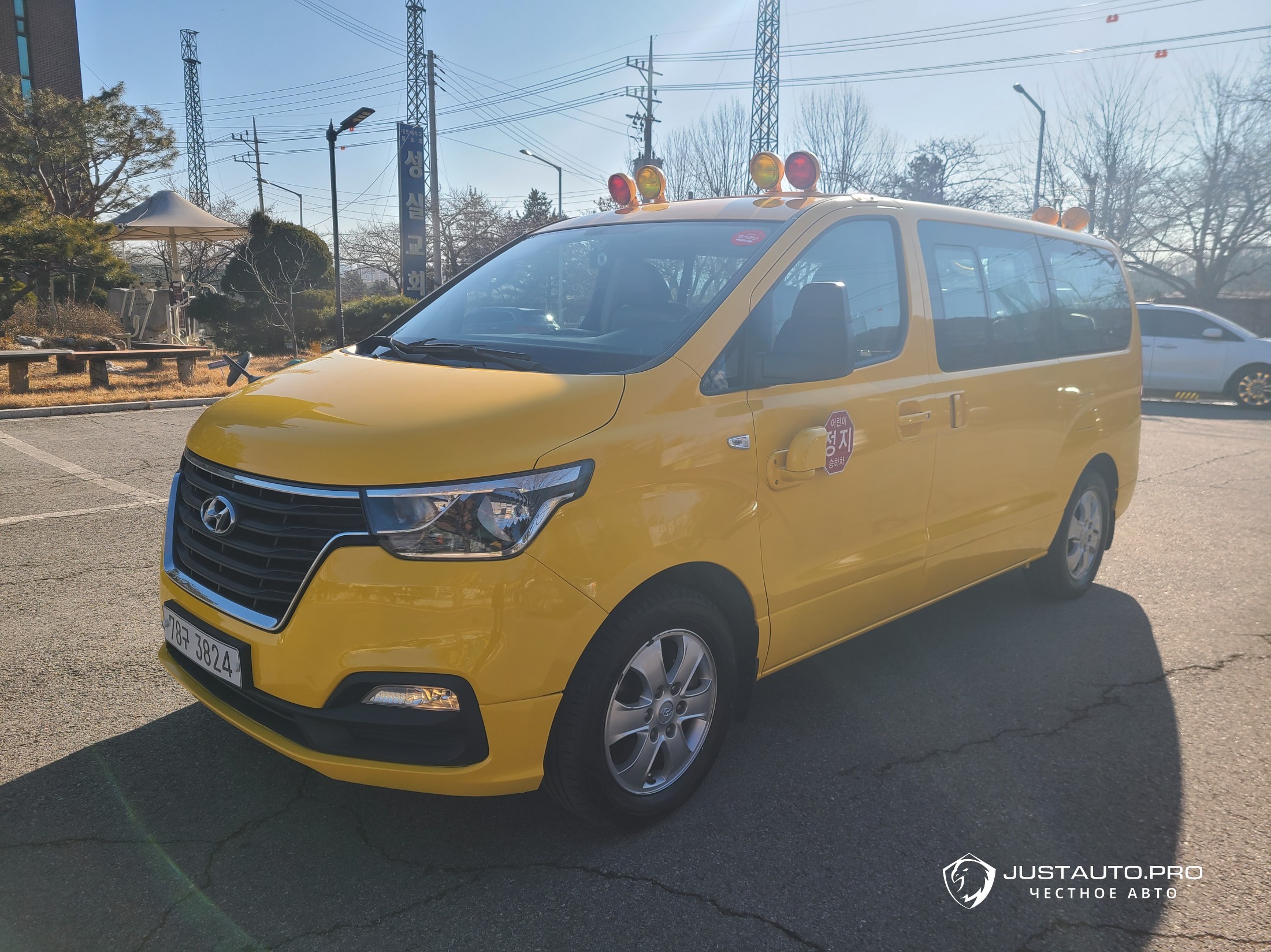 Автомобиль Hyundai Starex