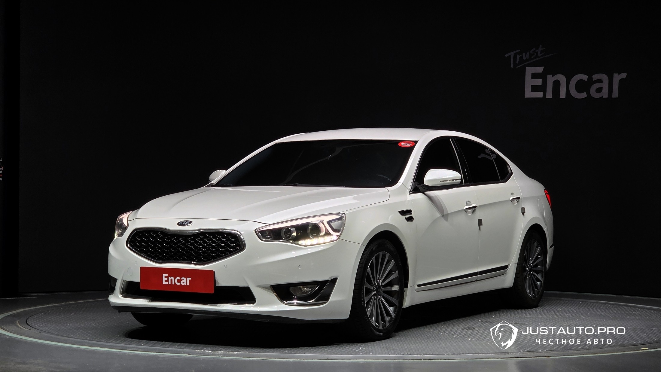 Автомобиль Kia K7