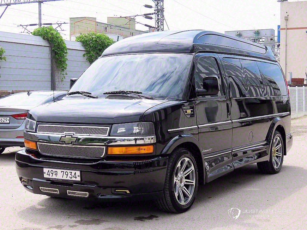 Автомобиль Chevrolet Express Van