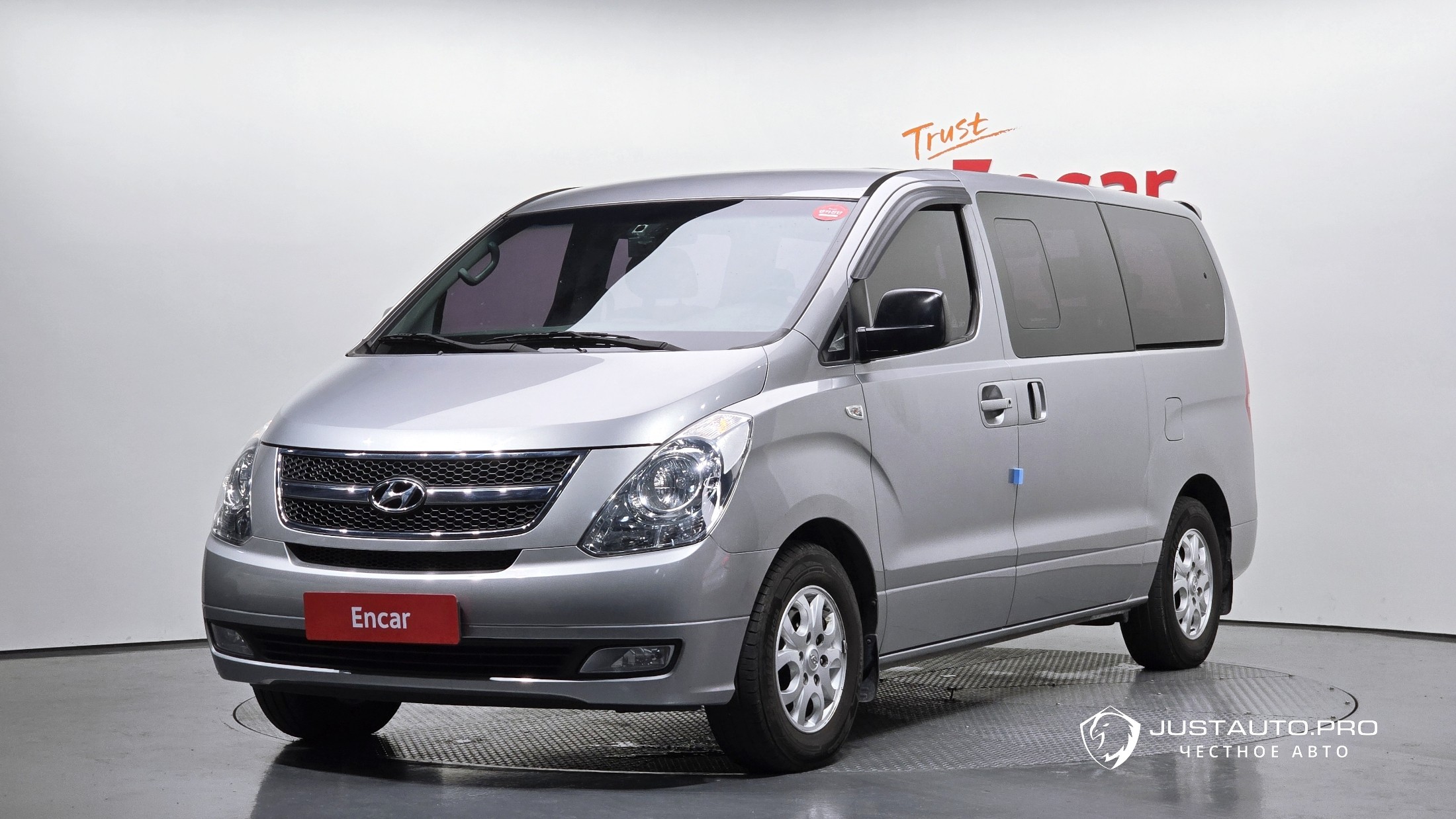 Автомобиль Hyundai Starex