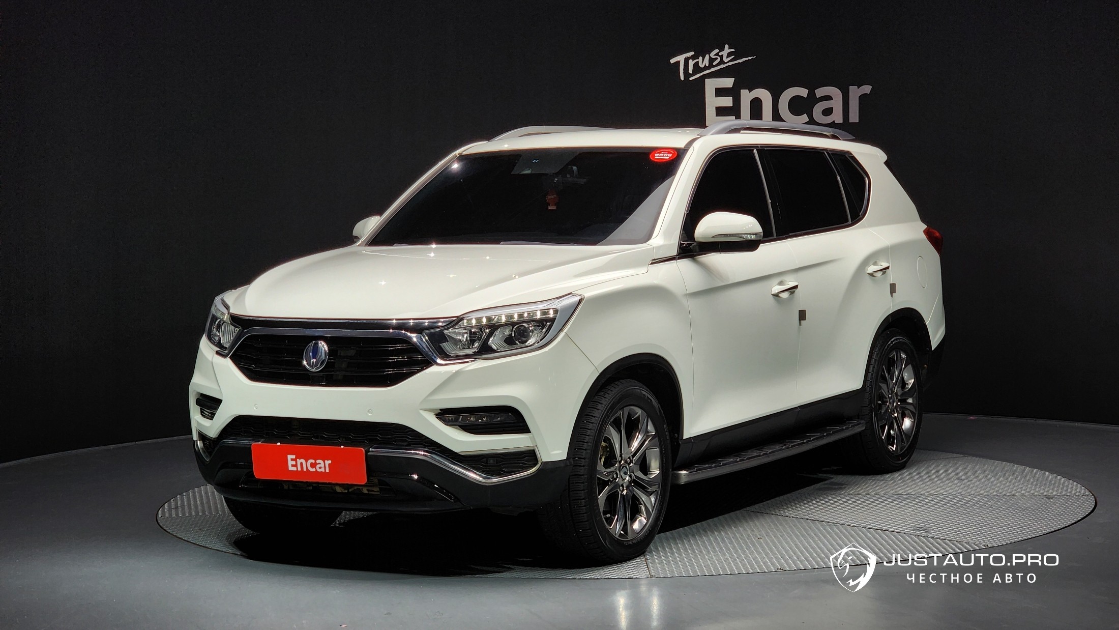 Автомобиль KG_Mobility_Ssangyong Rexton